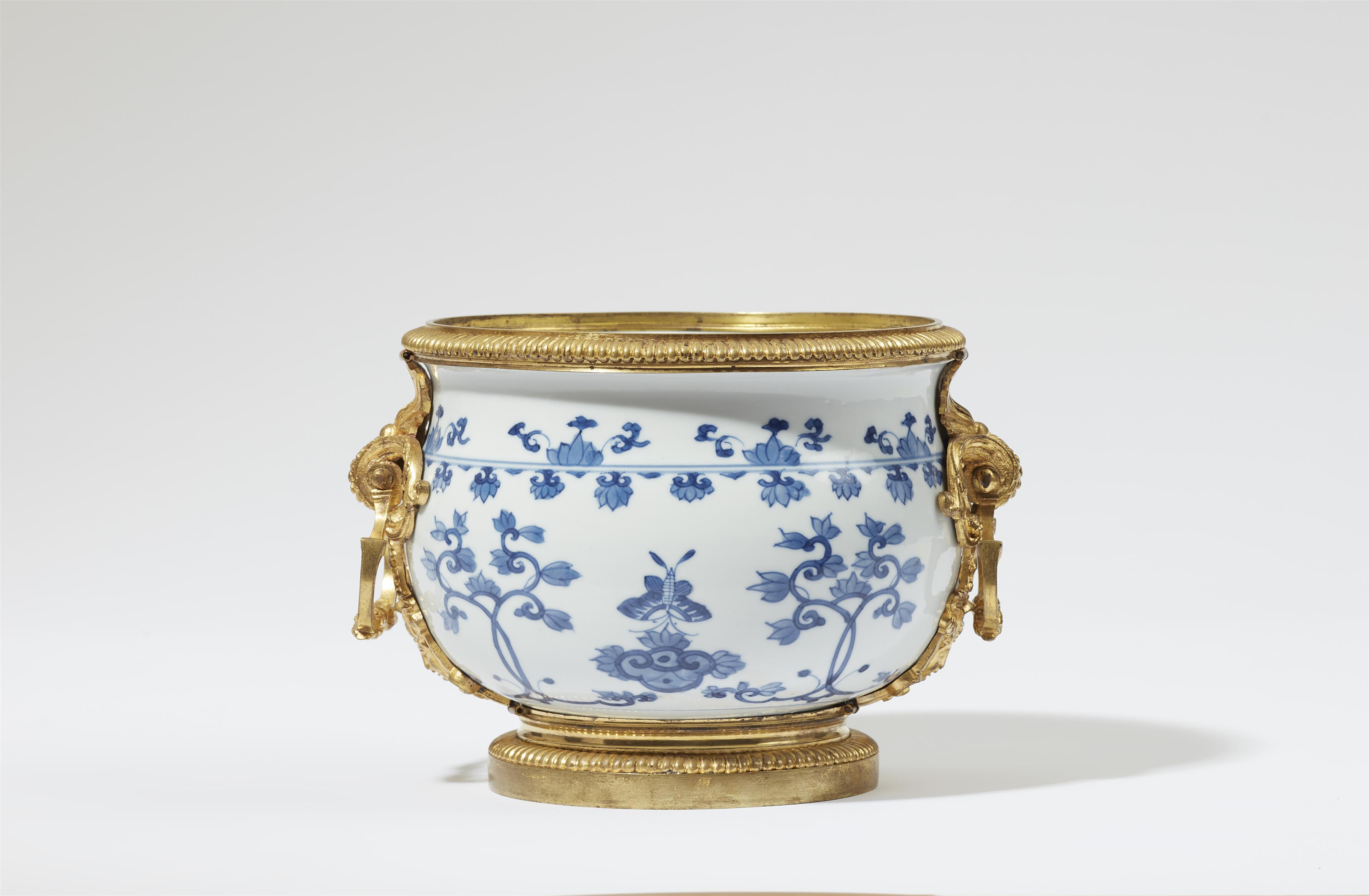 A Chinese porcelain bowl in Louis XVI ormolu mountings - image-1