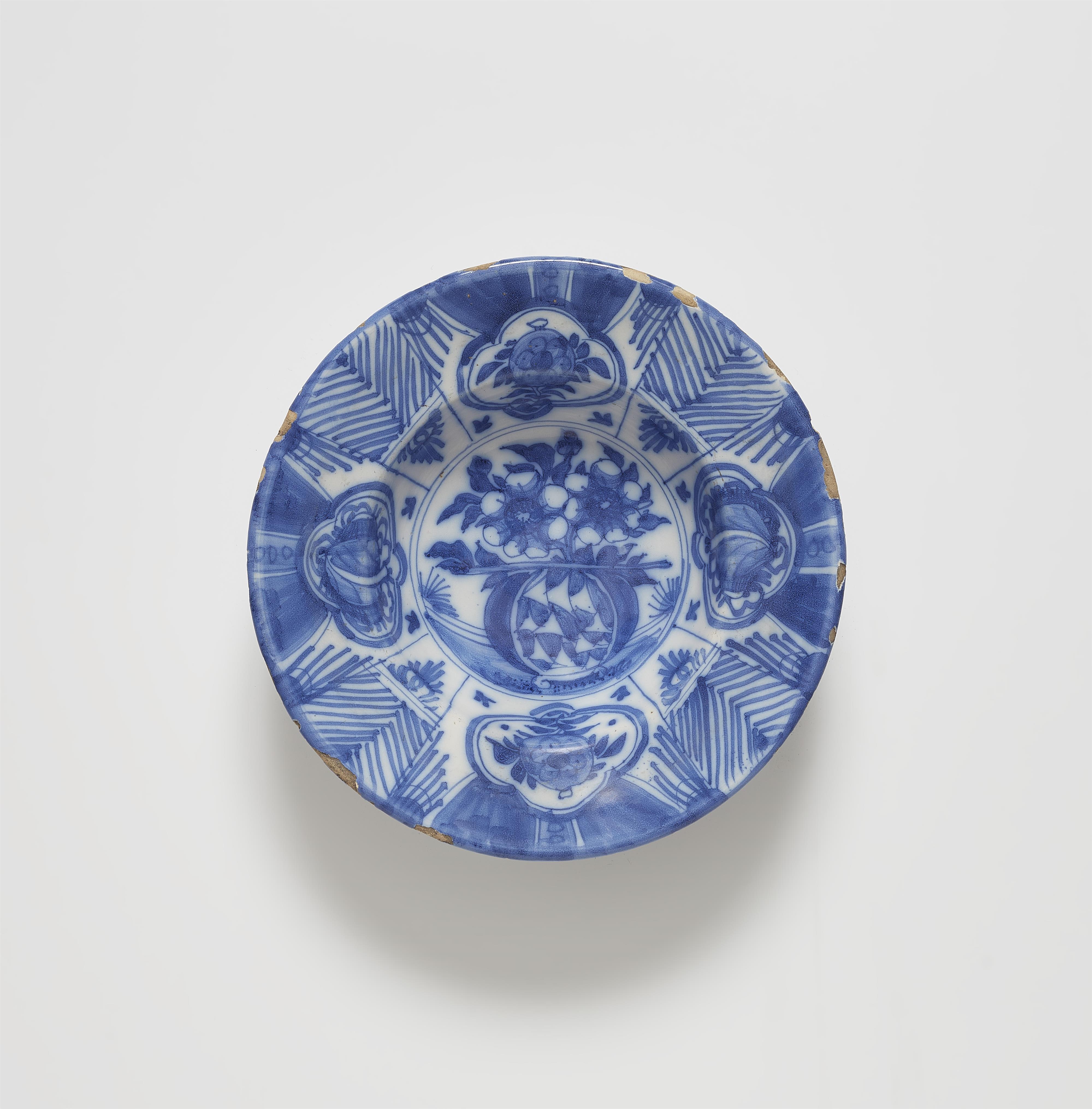 A Delftware dish with Wanli style decor - image-1