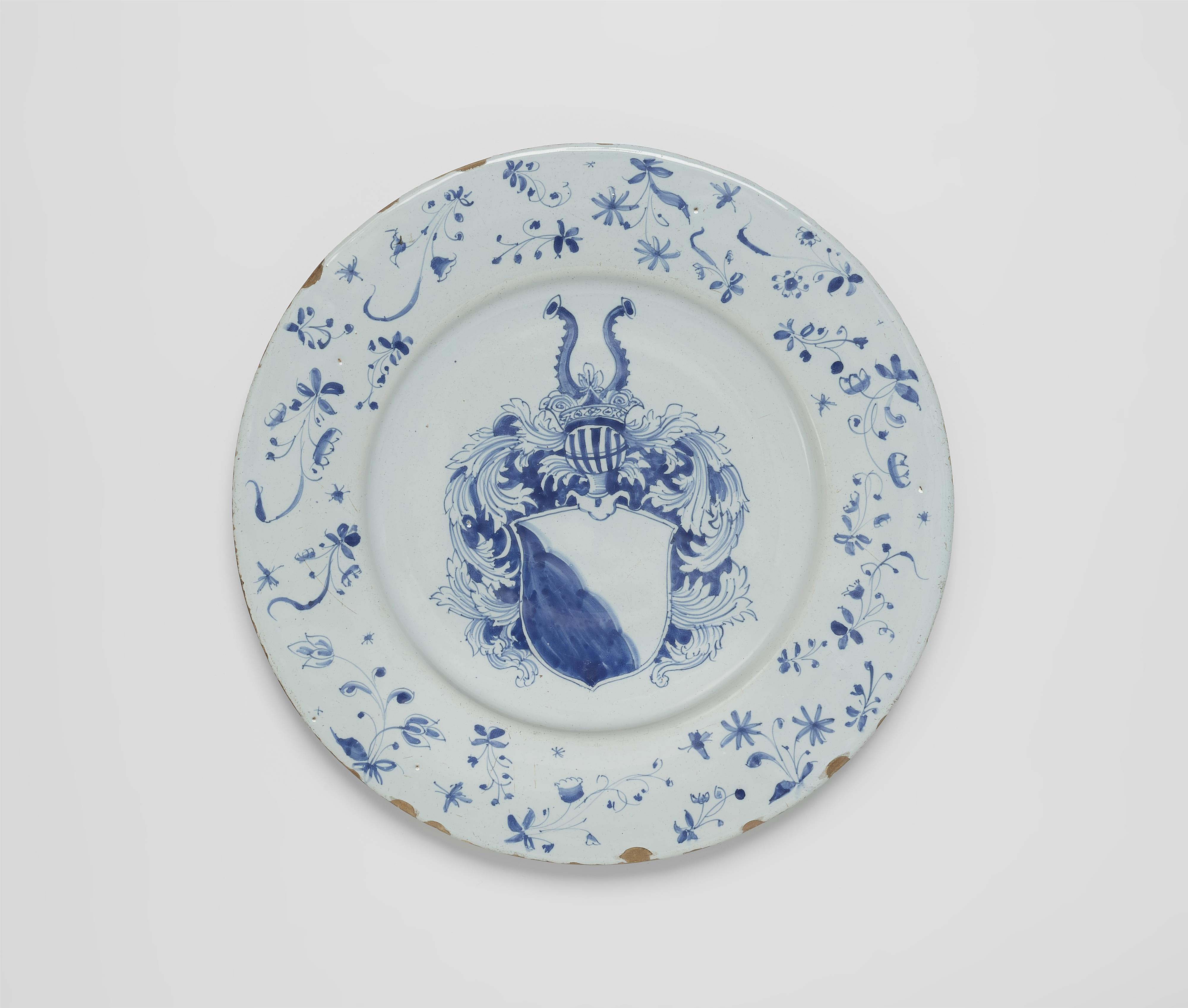 A faience plate with the coat of arms of the Höchstetter family - image-1