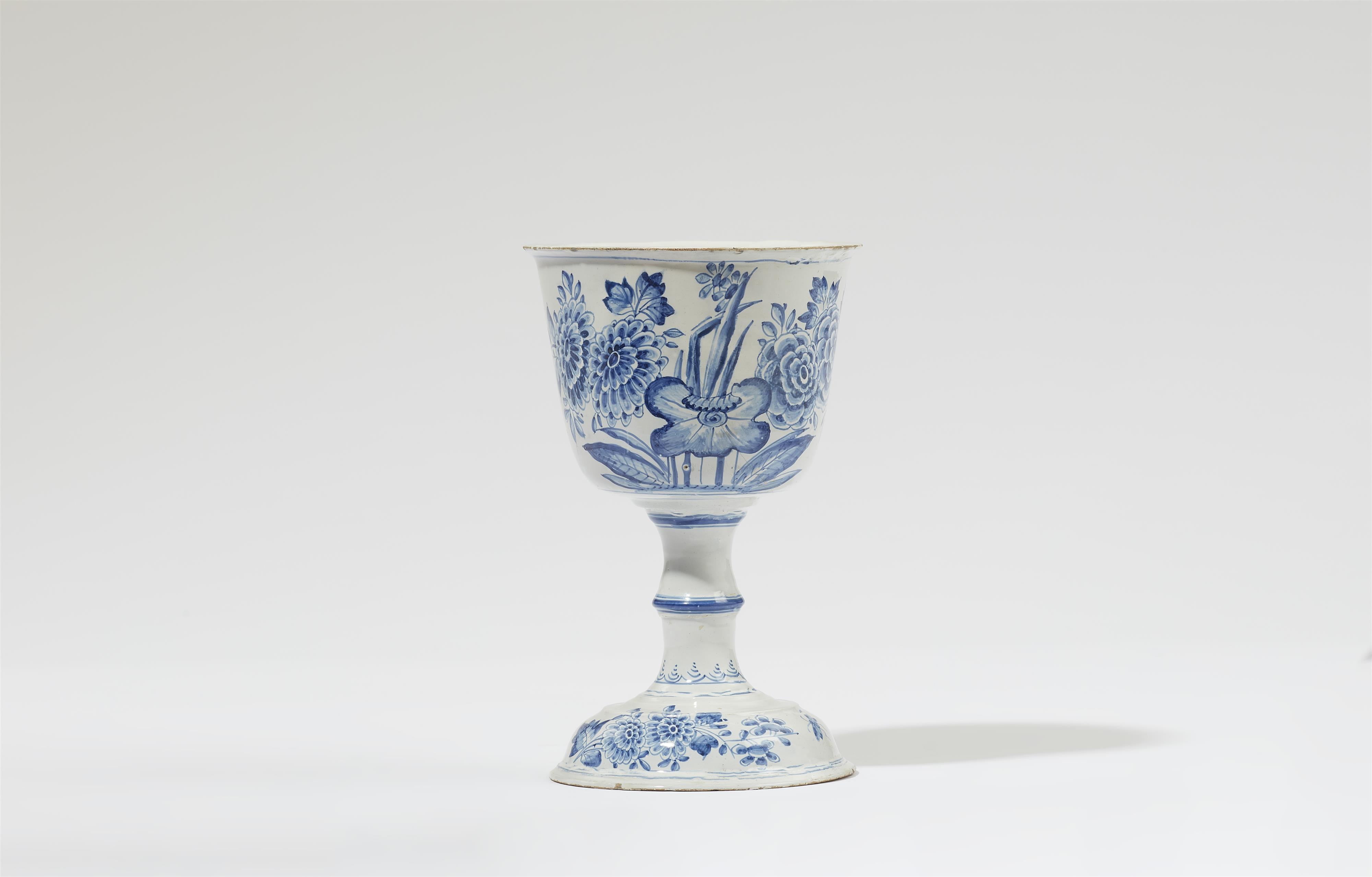 A rare faience goblet with "swamp flower" motifs - image-1