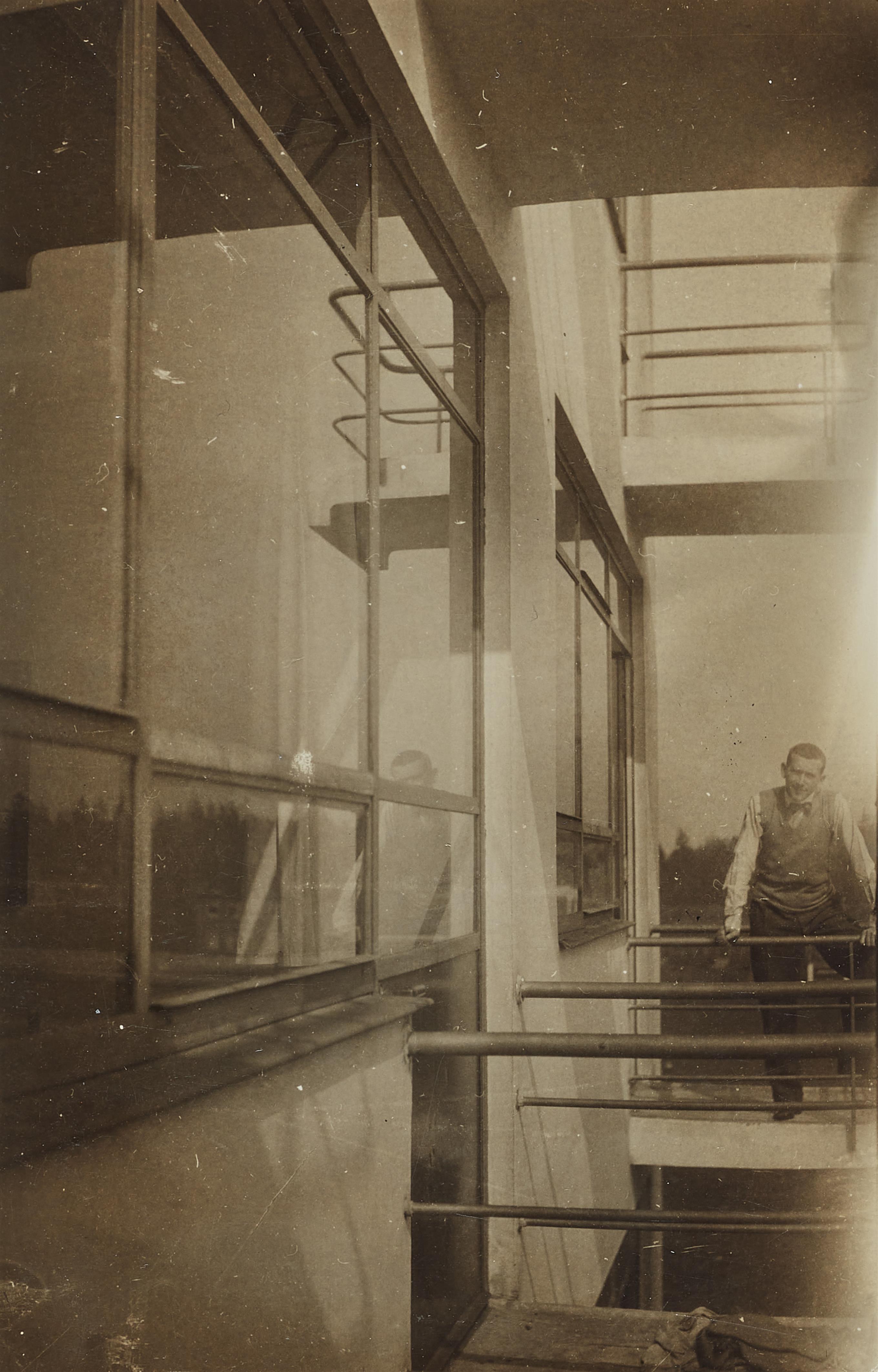 Bauhaus photography - Untitled (Marcel Breuer on his balcony, Prellerhaus, Bauhaus Dessau) - image-1