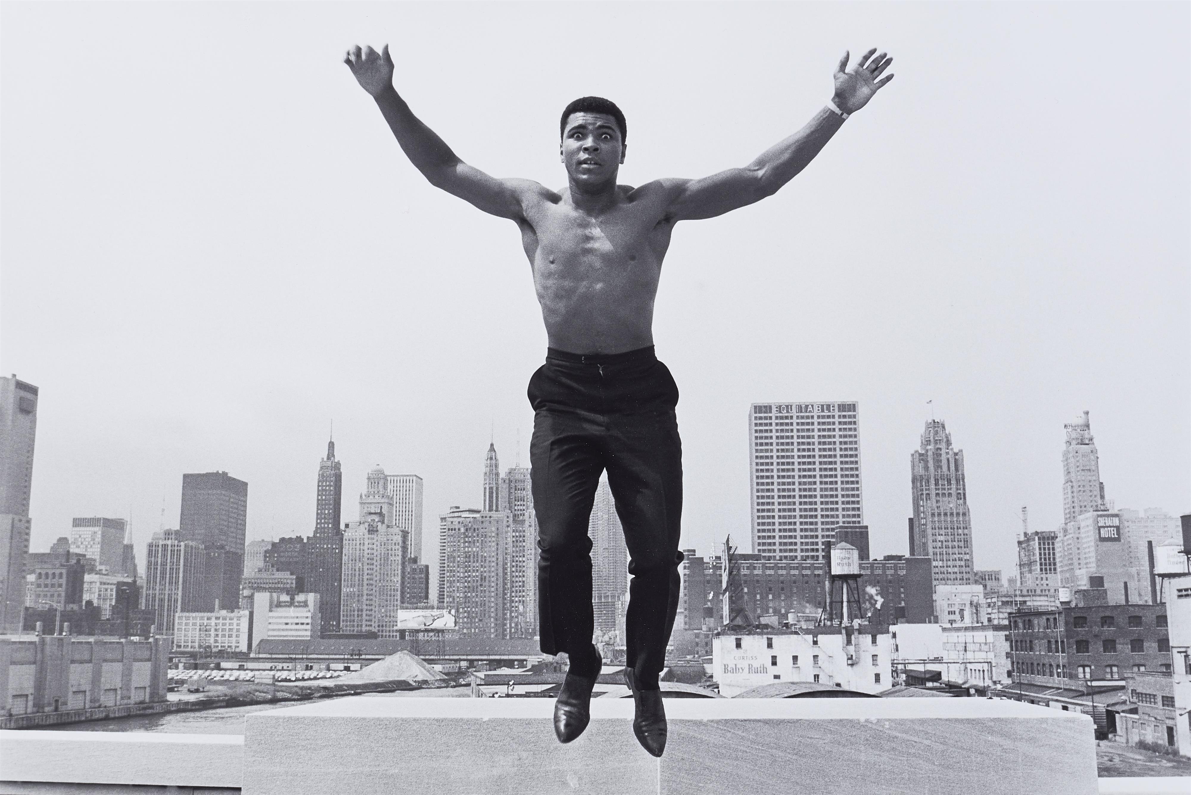 Thomas Höpker - Muhammad Ali (Ali jumping), Chicago - image-1