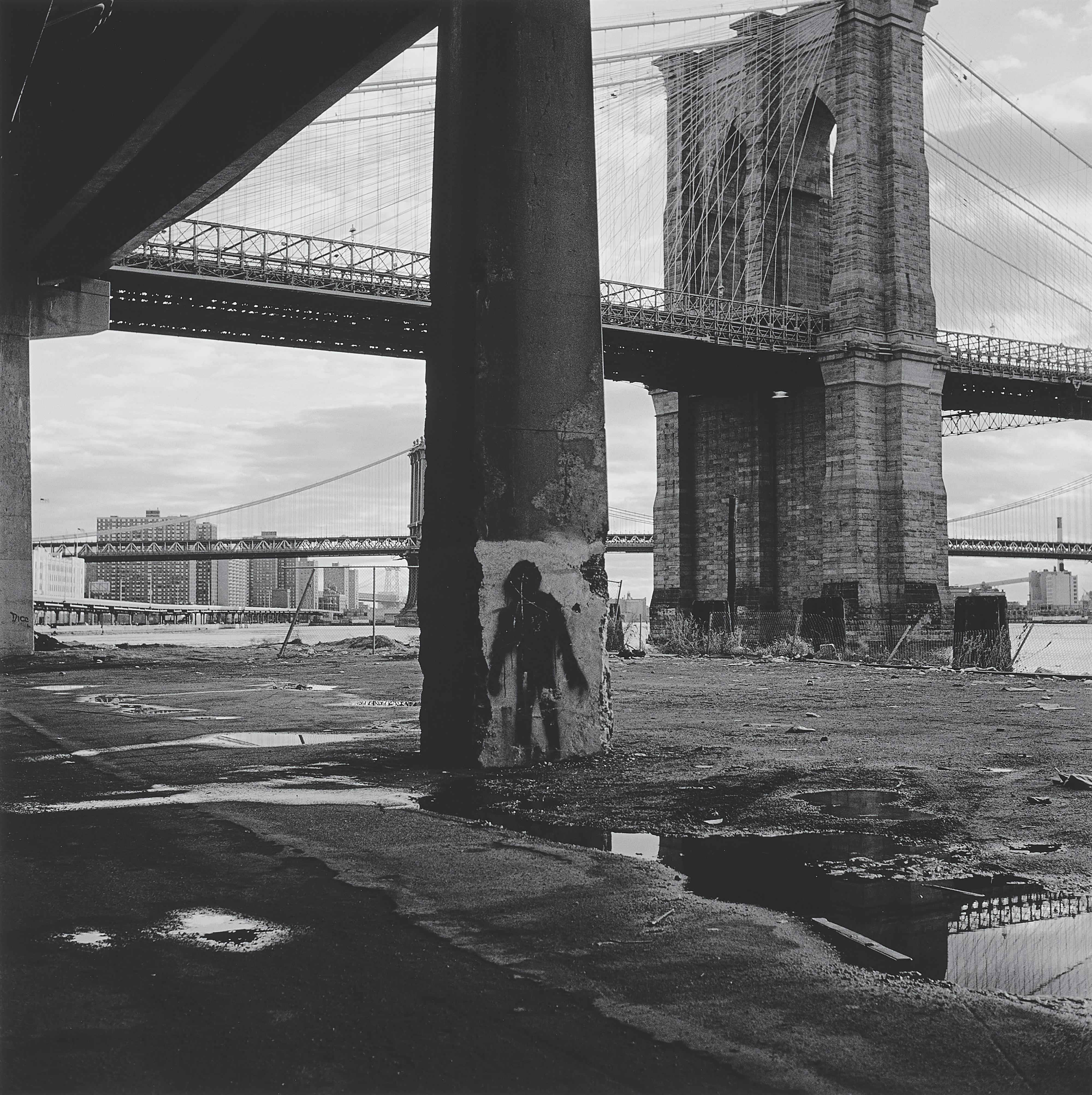 Thomas Lüttge - Shadow Man, Brooklyn Bridge, New York City - image-1