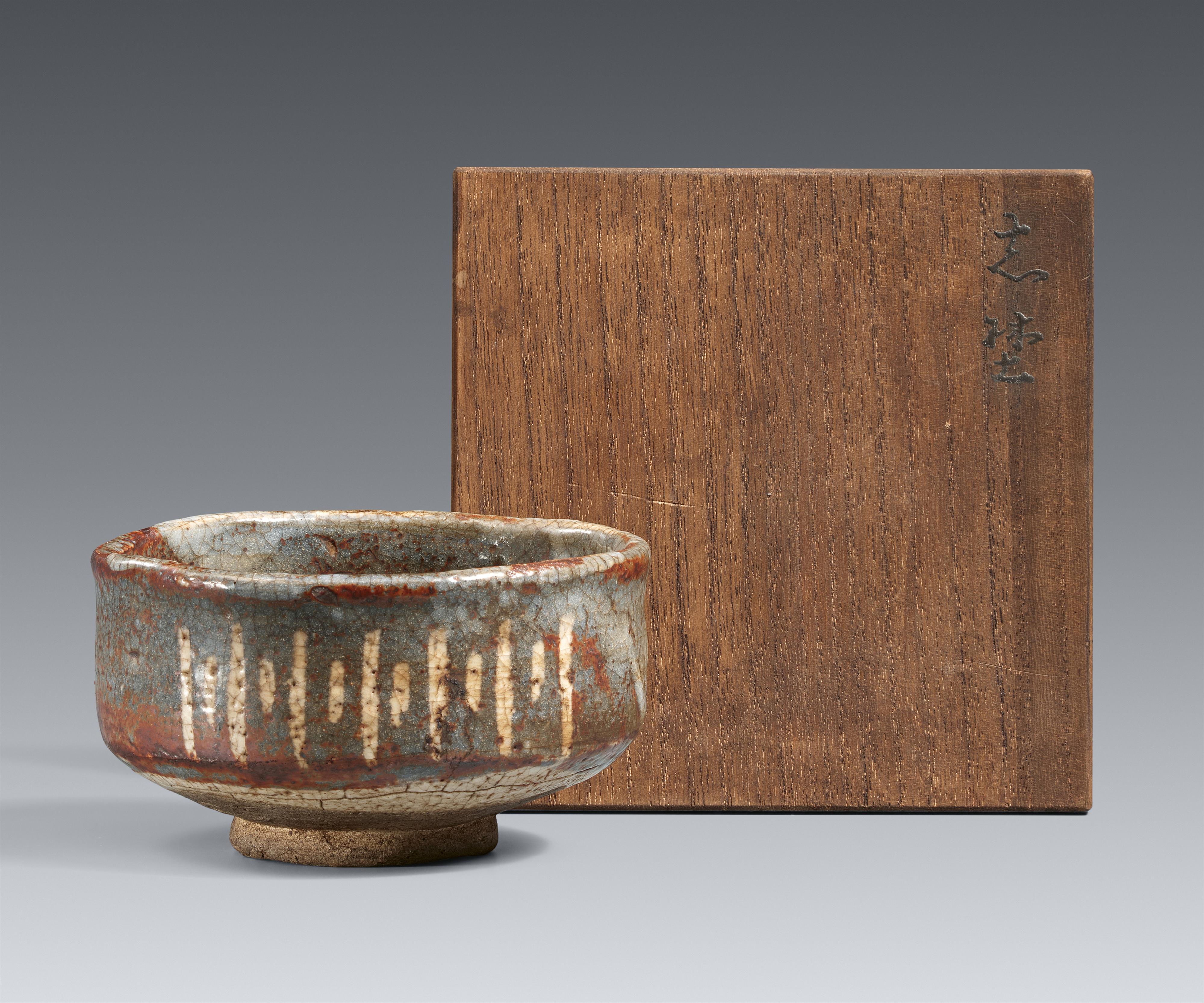 Chawan. Nezumi-Shino. Mino-Gebiet, Provinz Owari. Frühe Edo-Zeit, 17. Jh. - image-1