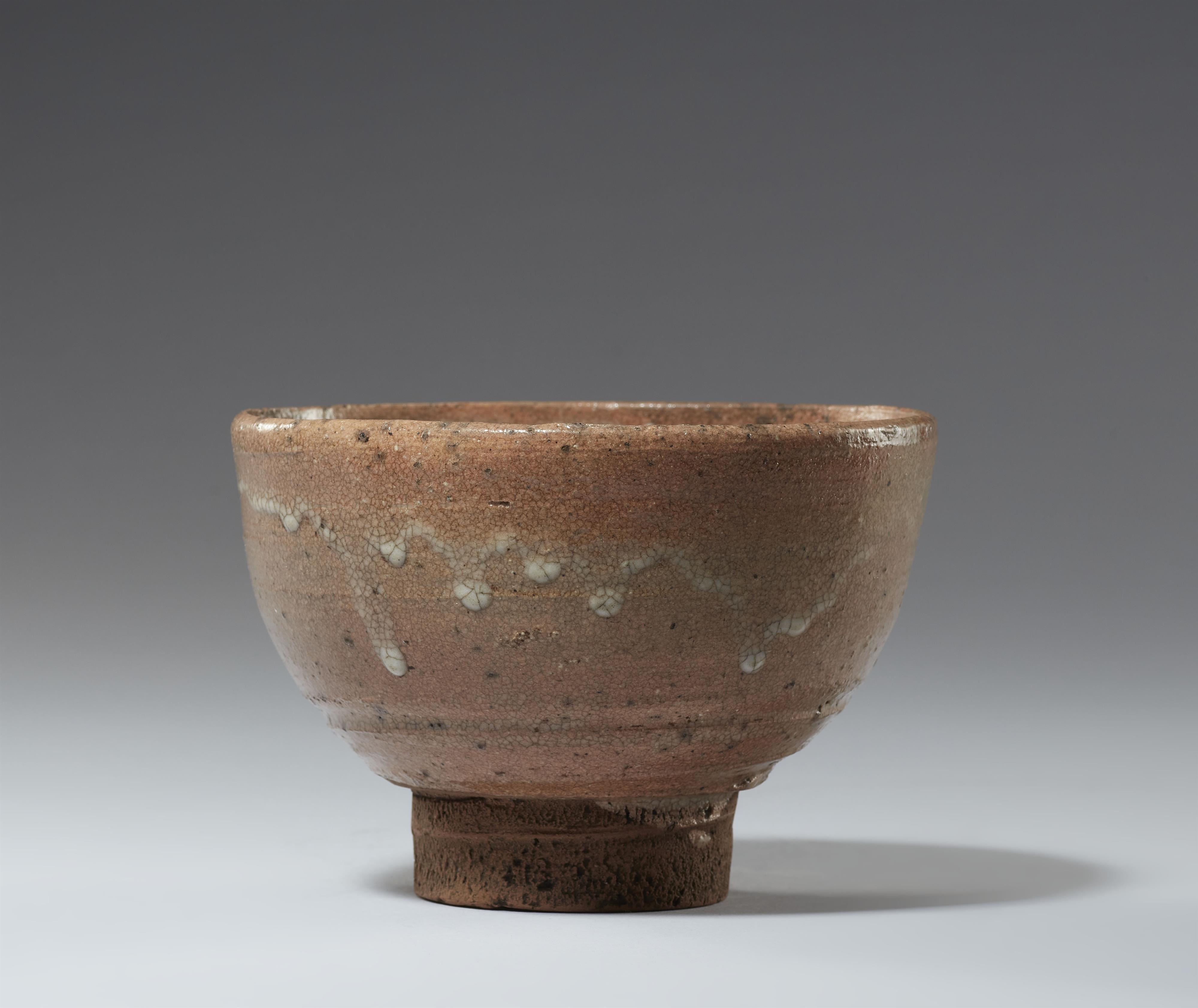 A Ko-Hagi chawan. Nagato province. Edo period, 18th century - image-2