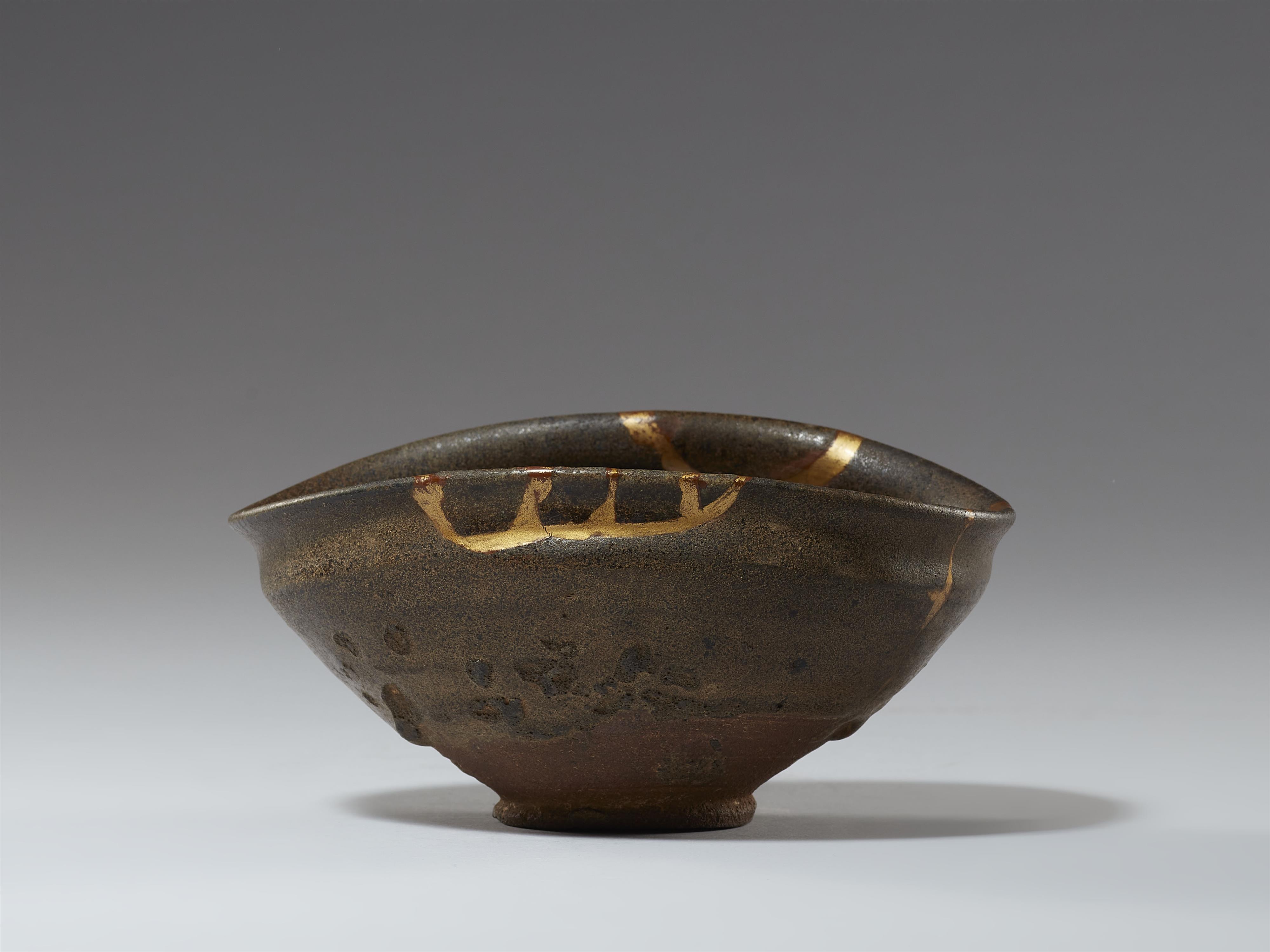 A Ko-Karatsu chawan. Dozono kiln, Matsuura, Hizen province. Late 16th century - image-2