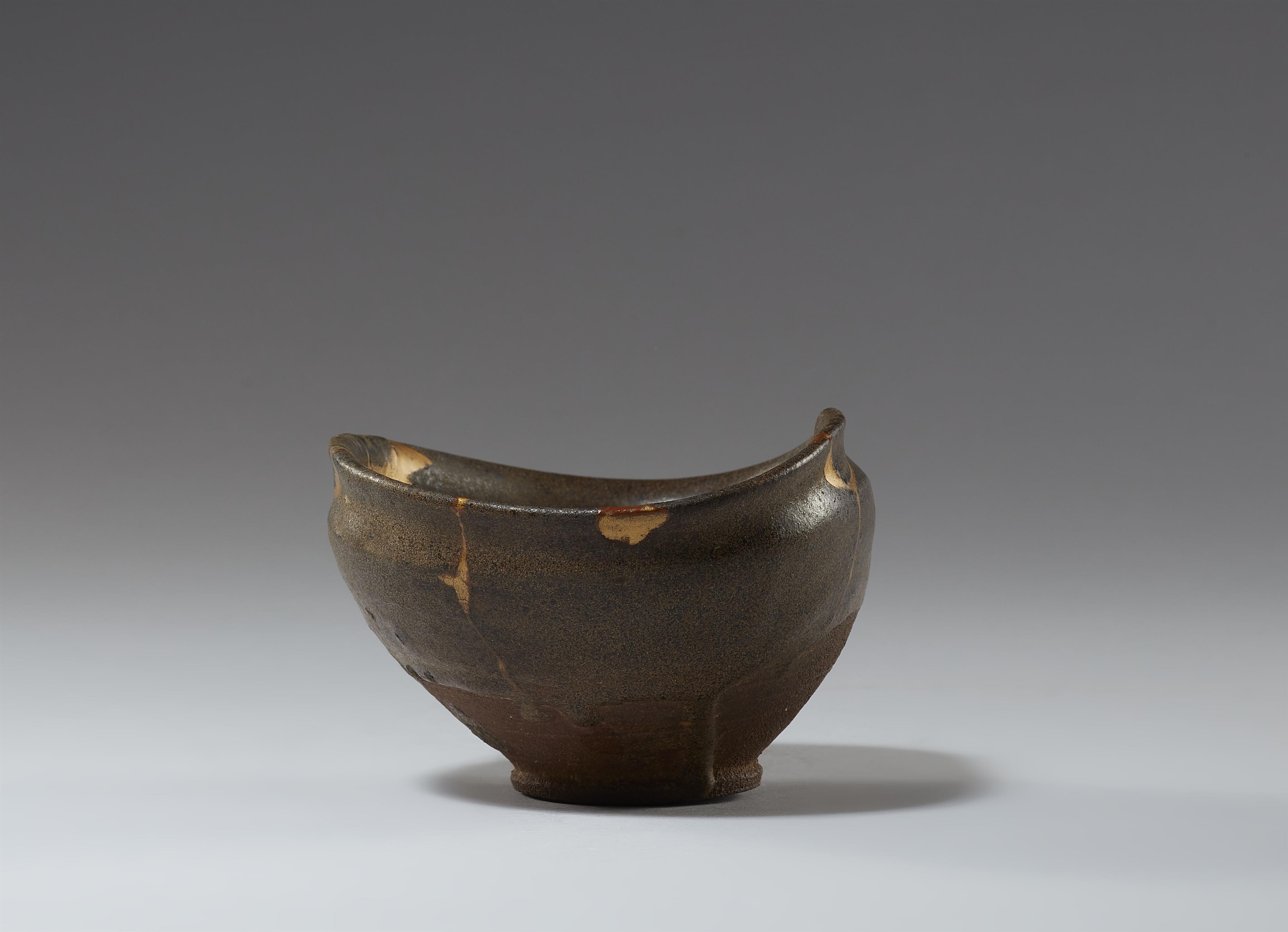 A Ko-Karatsu chawan. Dozono kiln, Matsuura, Hizen province. Late 16th century - image-3