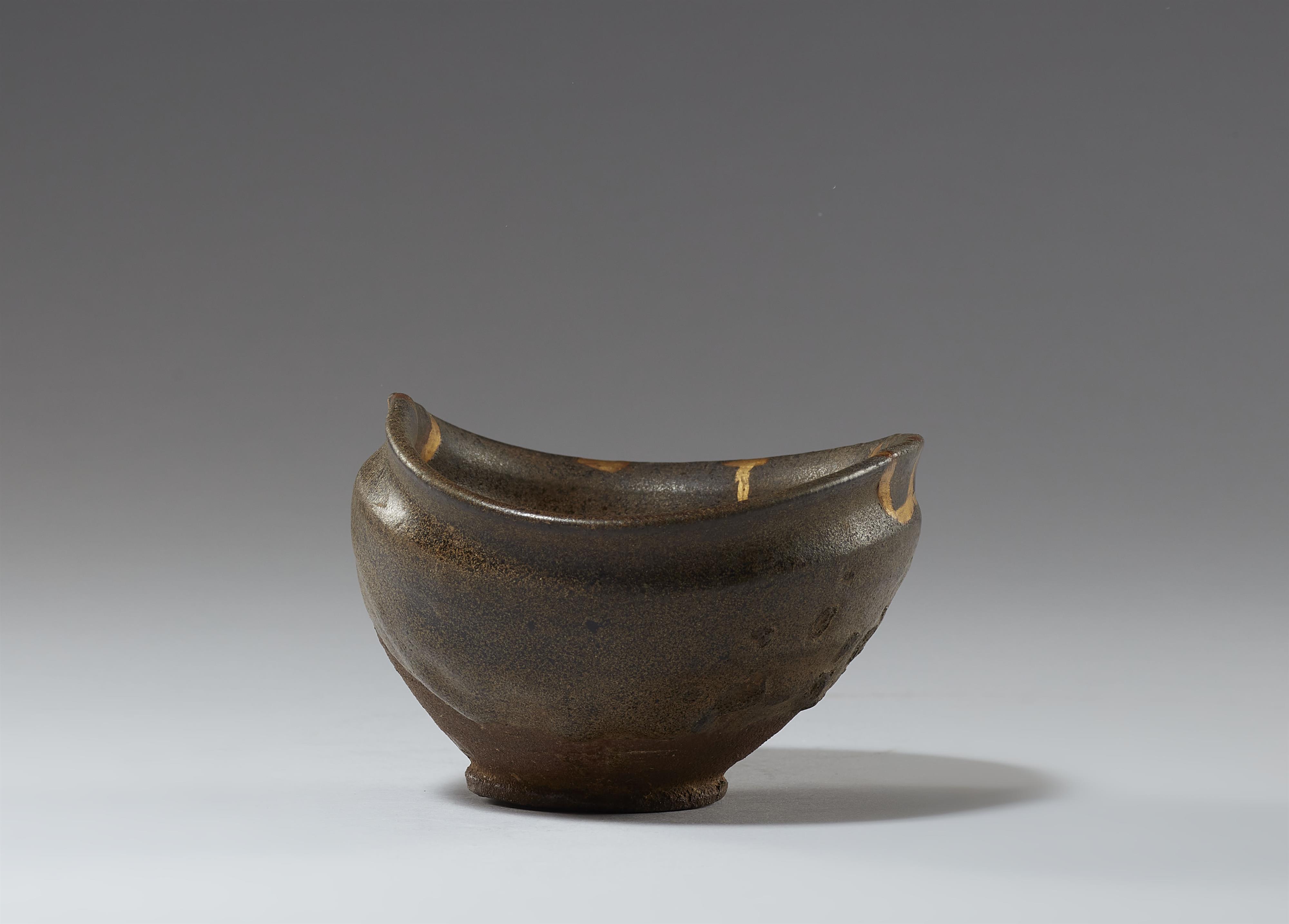 A Ko-Karatsu chawan. Dozono kiln, Matsuura, Hizen province. Late 16th century - image-5