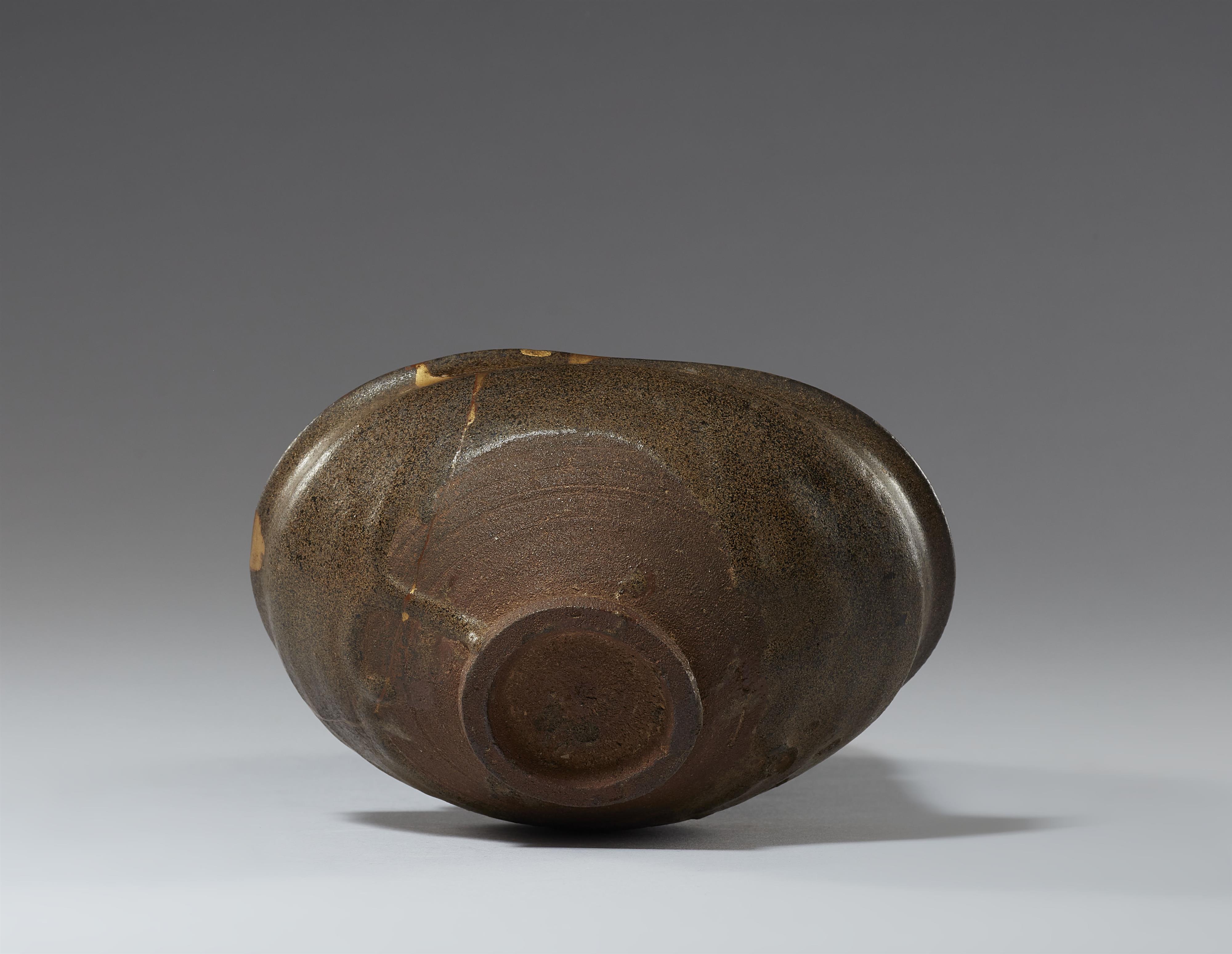 A Ko-Karatsu chawan. Dozono kiln, Matsuura, Hizen province. Late 16th century - image-6