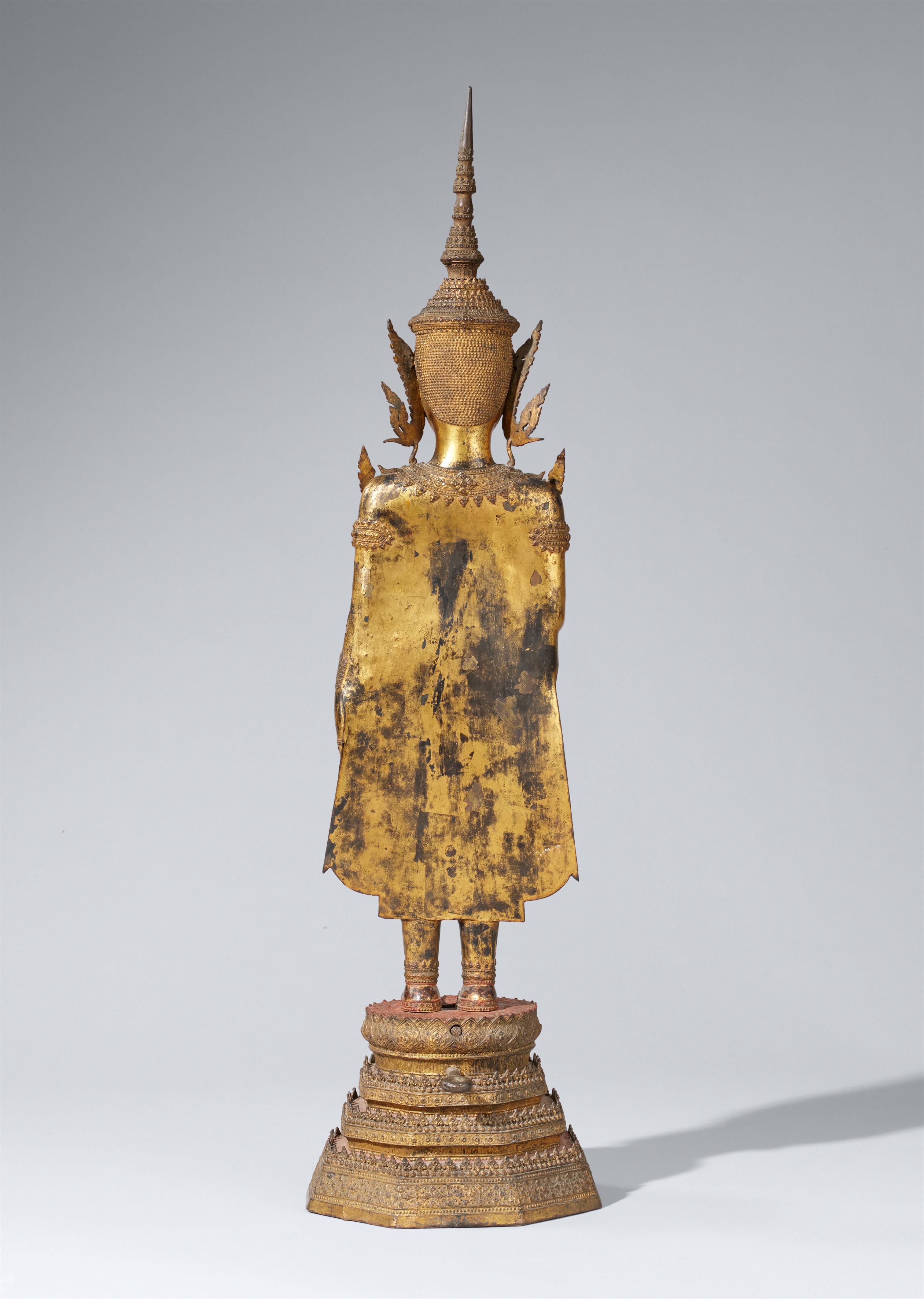 A Ratanakosin gilt and laquered bronze figure of a crowned and bejeweled Buddha Shakyamuni. Thailand. 19th century - image-2