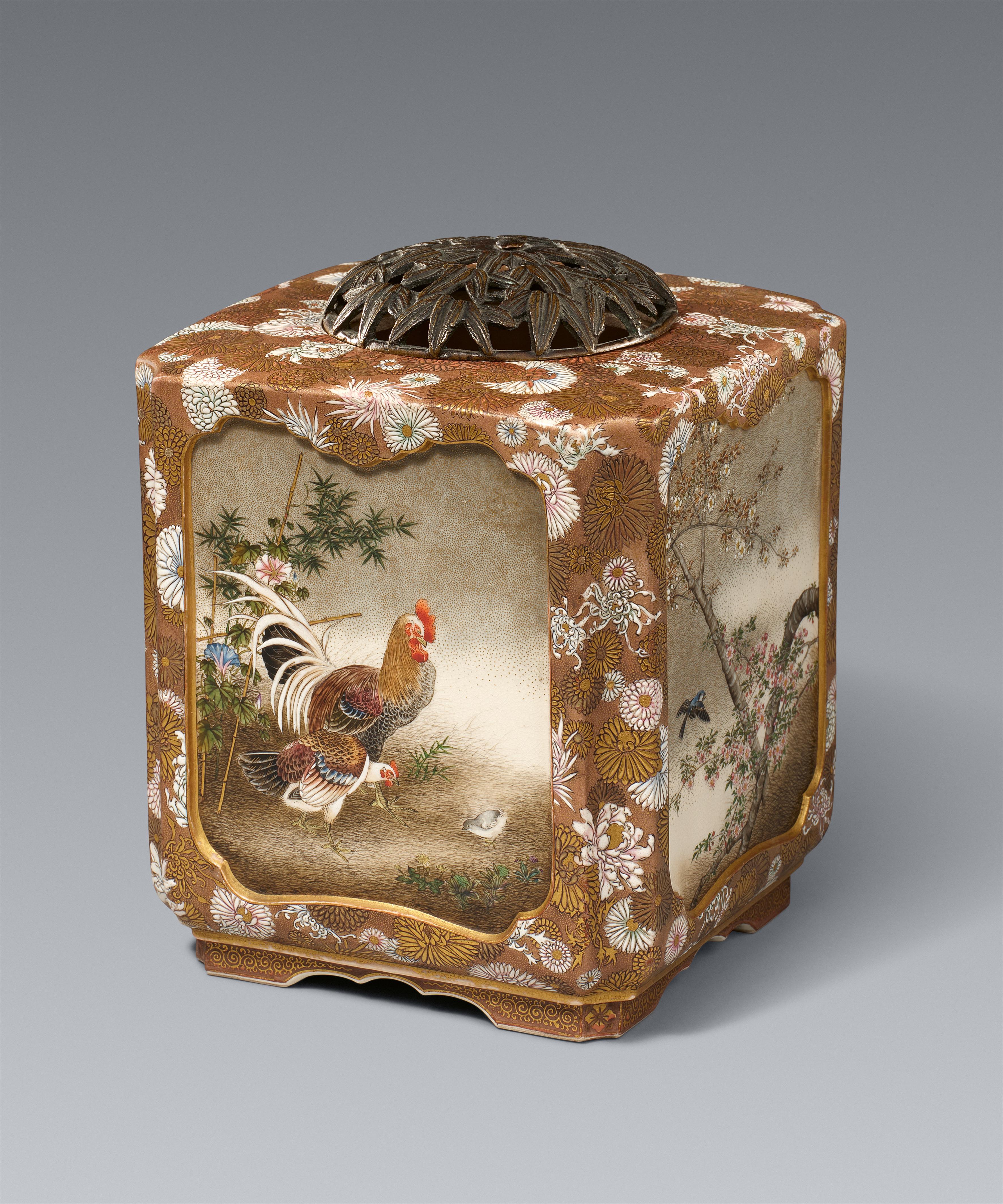 A large square Satsuma jar. Late 19th century - image-1