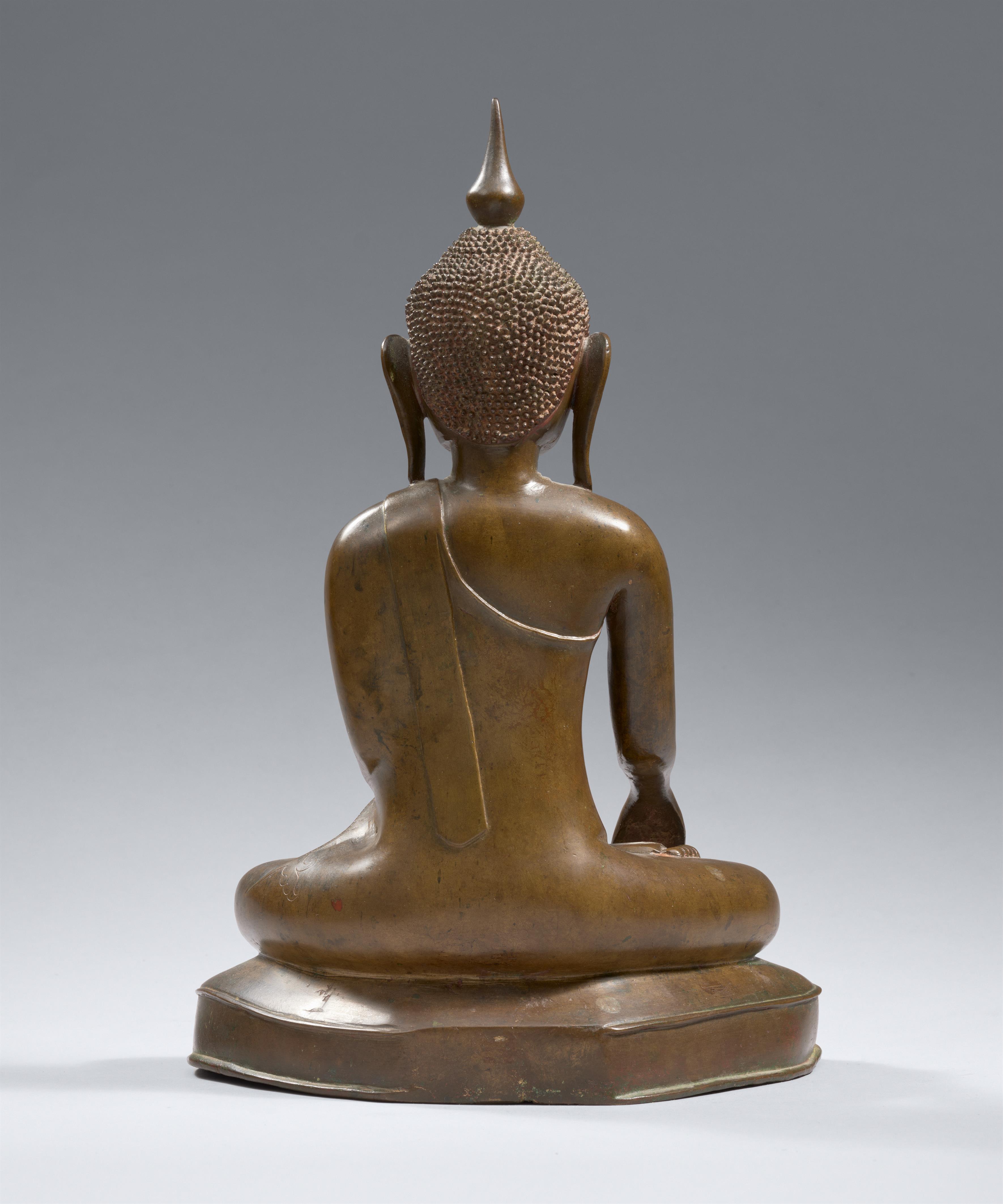 A Burmese copper alloy figure of Buddha Shakyamuni. 19th century - image-2