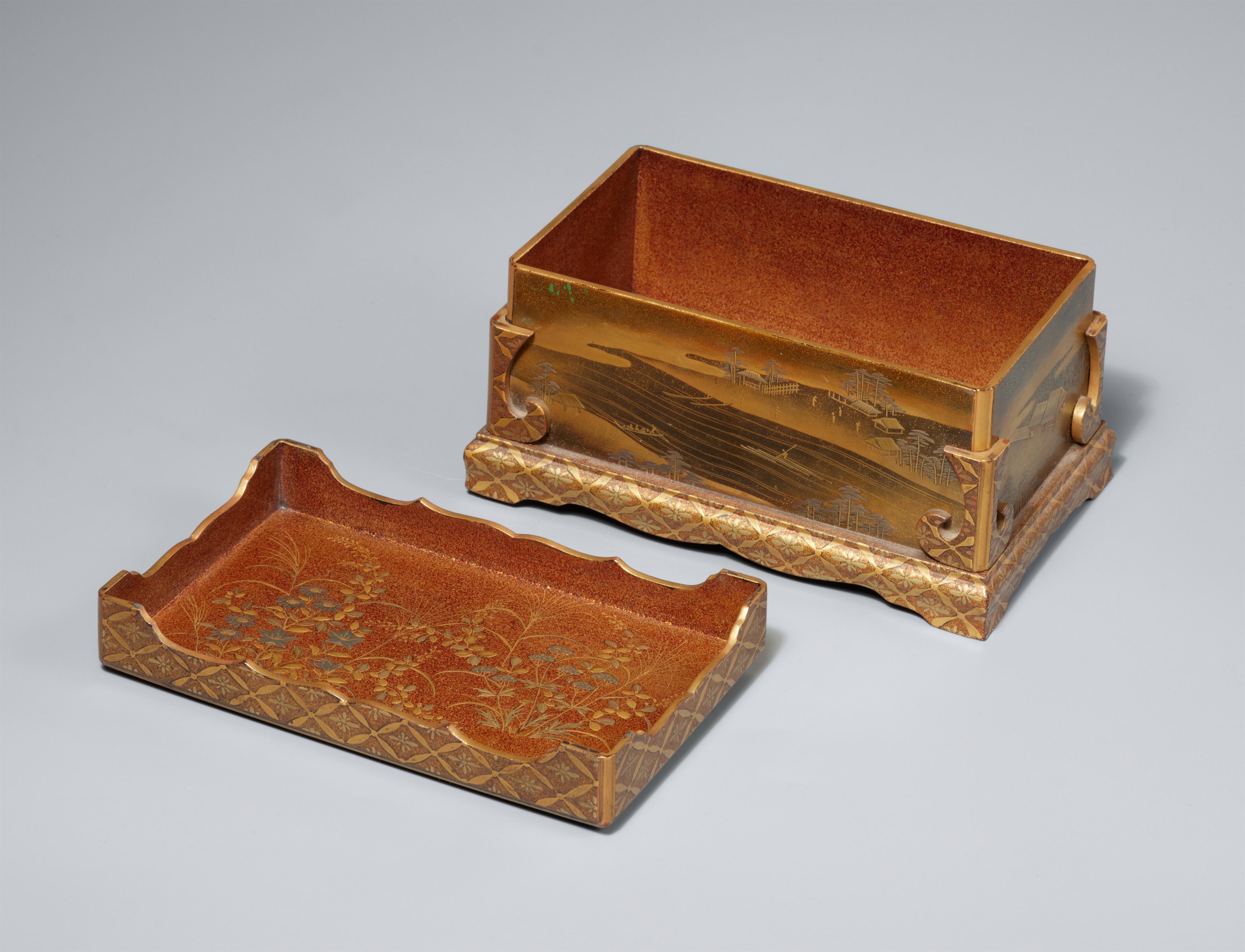 A rectangular gold lacquer box. Late 19th century - image-2