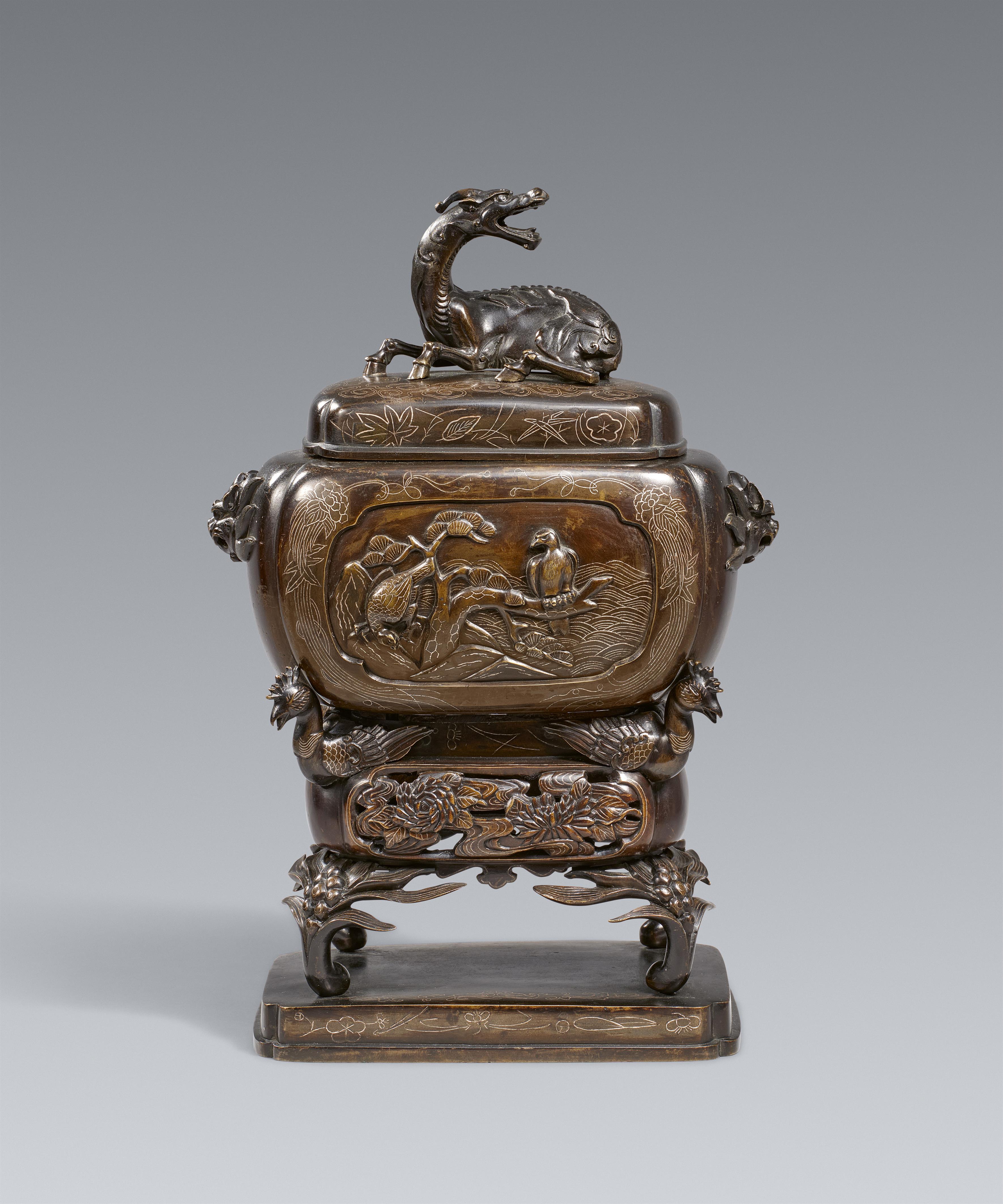 A bronze incense burner. Meiji period - image-1