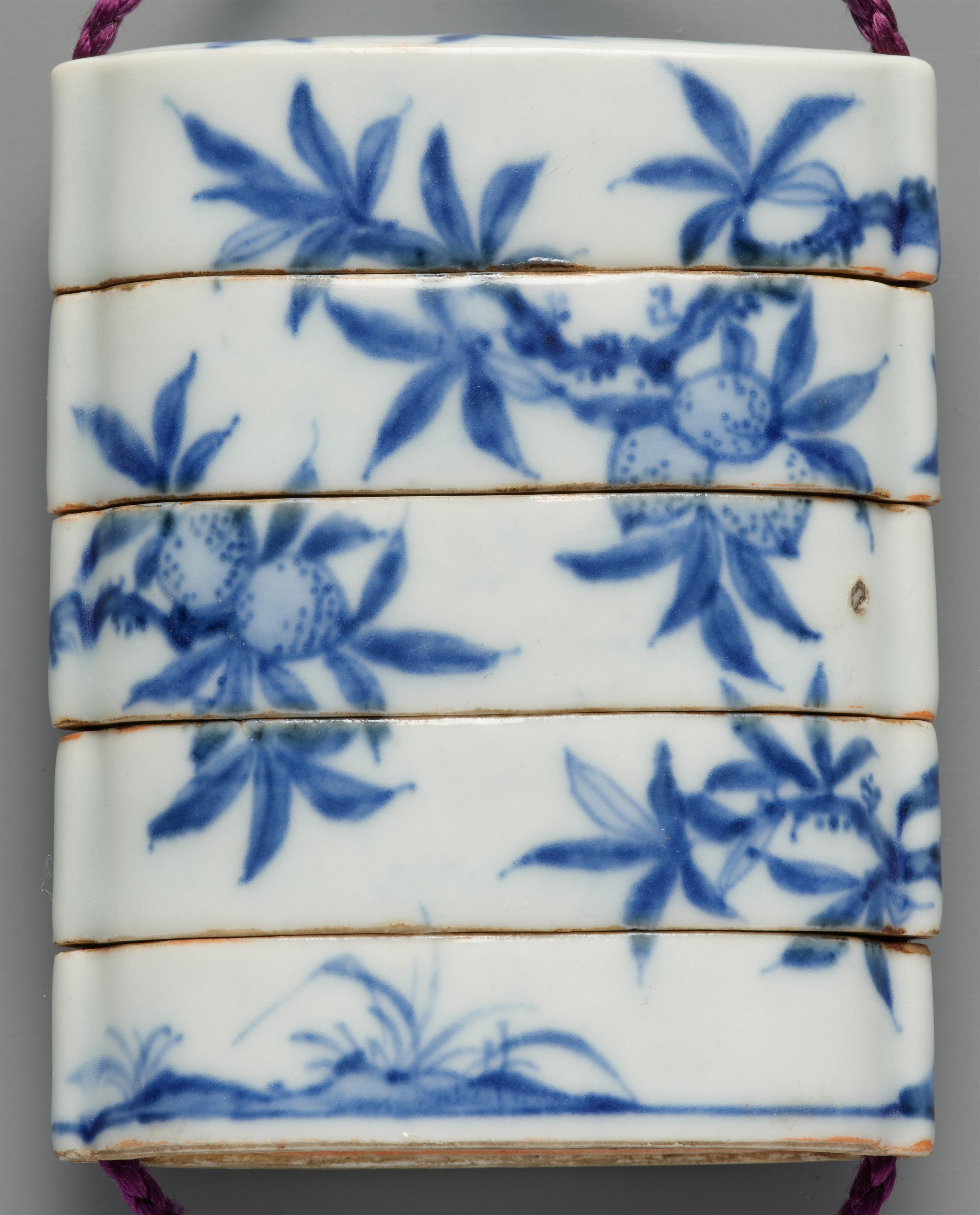 A porcelain four-case inro. 19th century - image-2