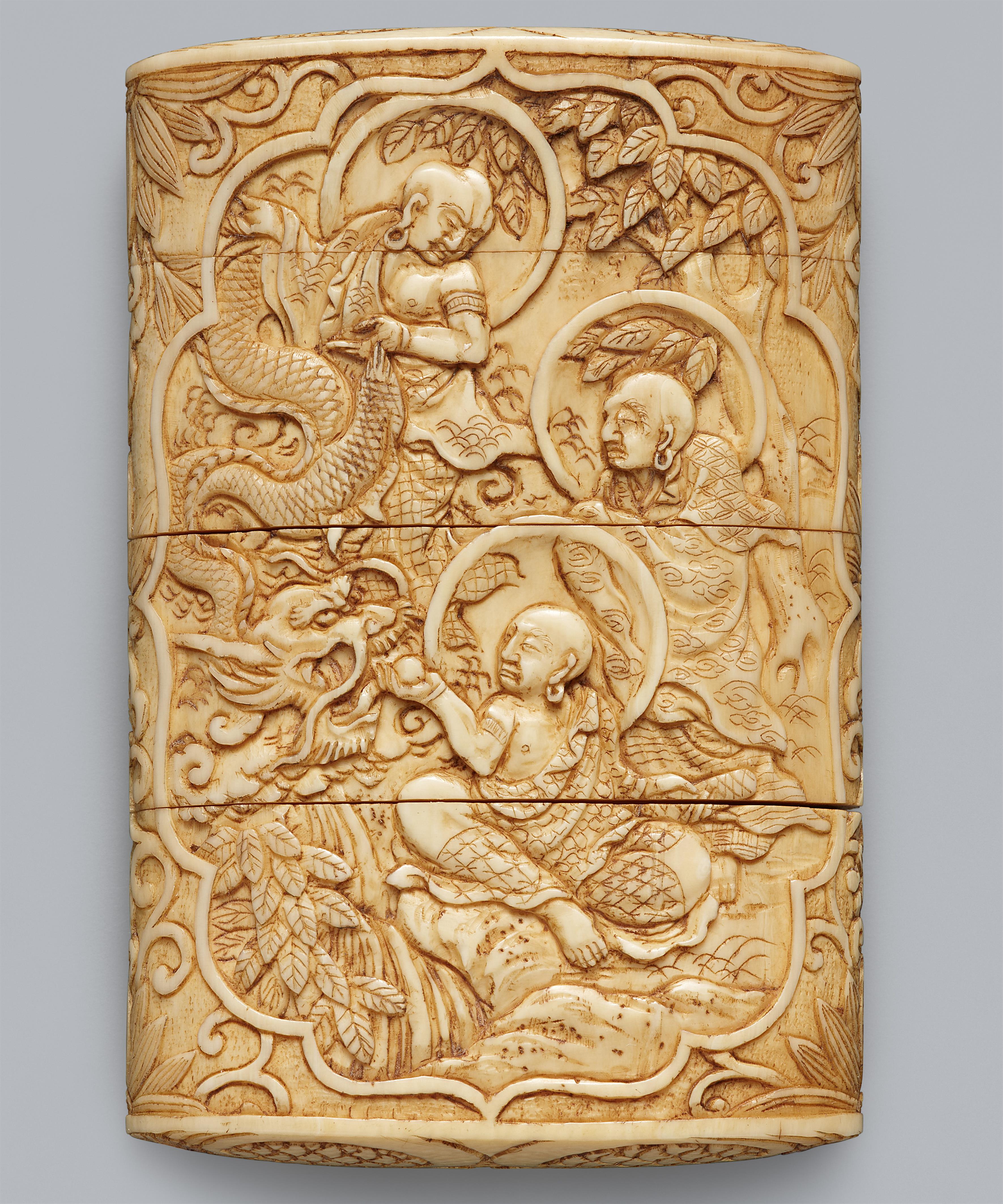 An ivory four-case inro by Yoshihide. Late 19th century - image-1