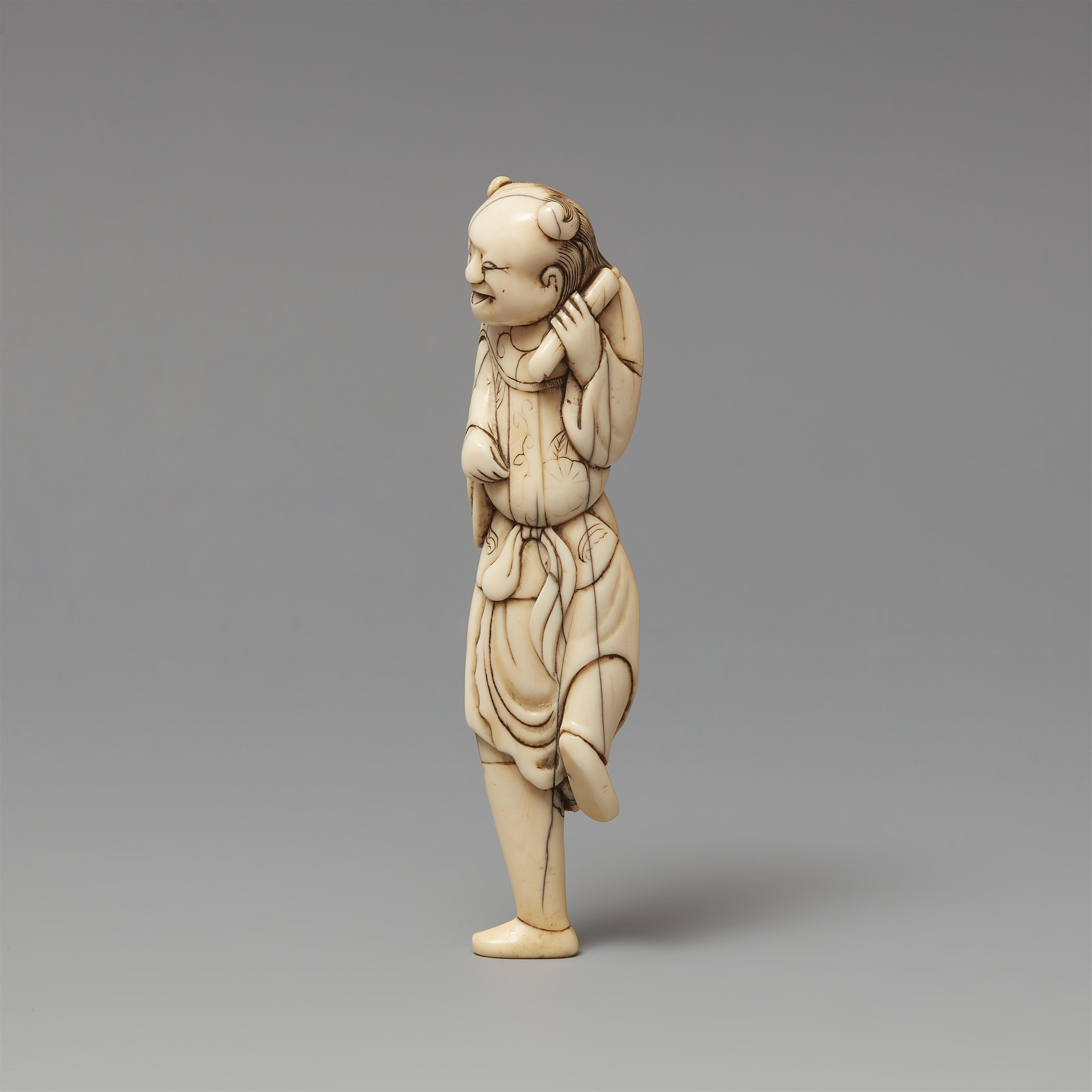 An ivory netsuke of the Chinese excentric poet Kanzan. 18th century - image-2