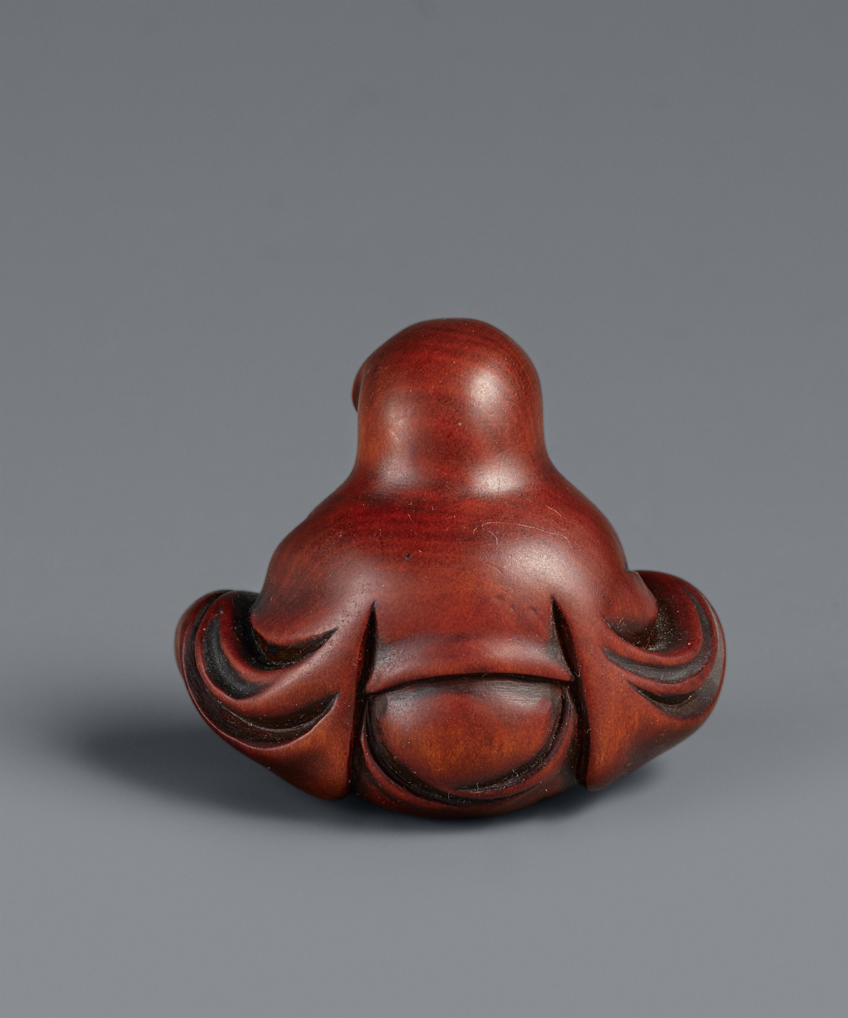 An Edo boxwood and ivory netsuke of Daruma by Shugetsu. Mid-19th century - image-8