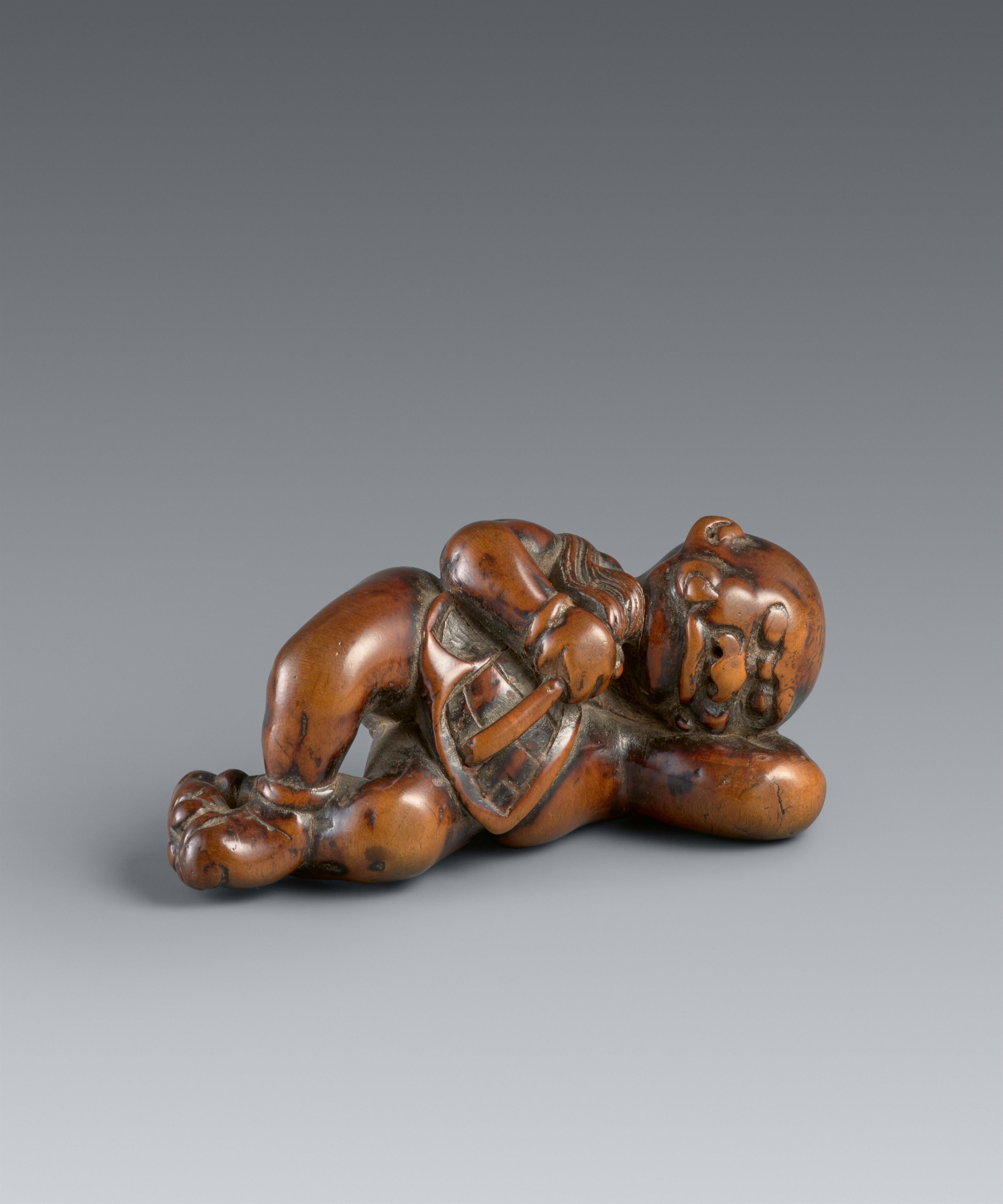 A boxwood netsuke of an oni. Early 19th century - image-1