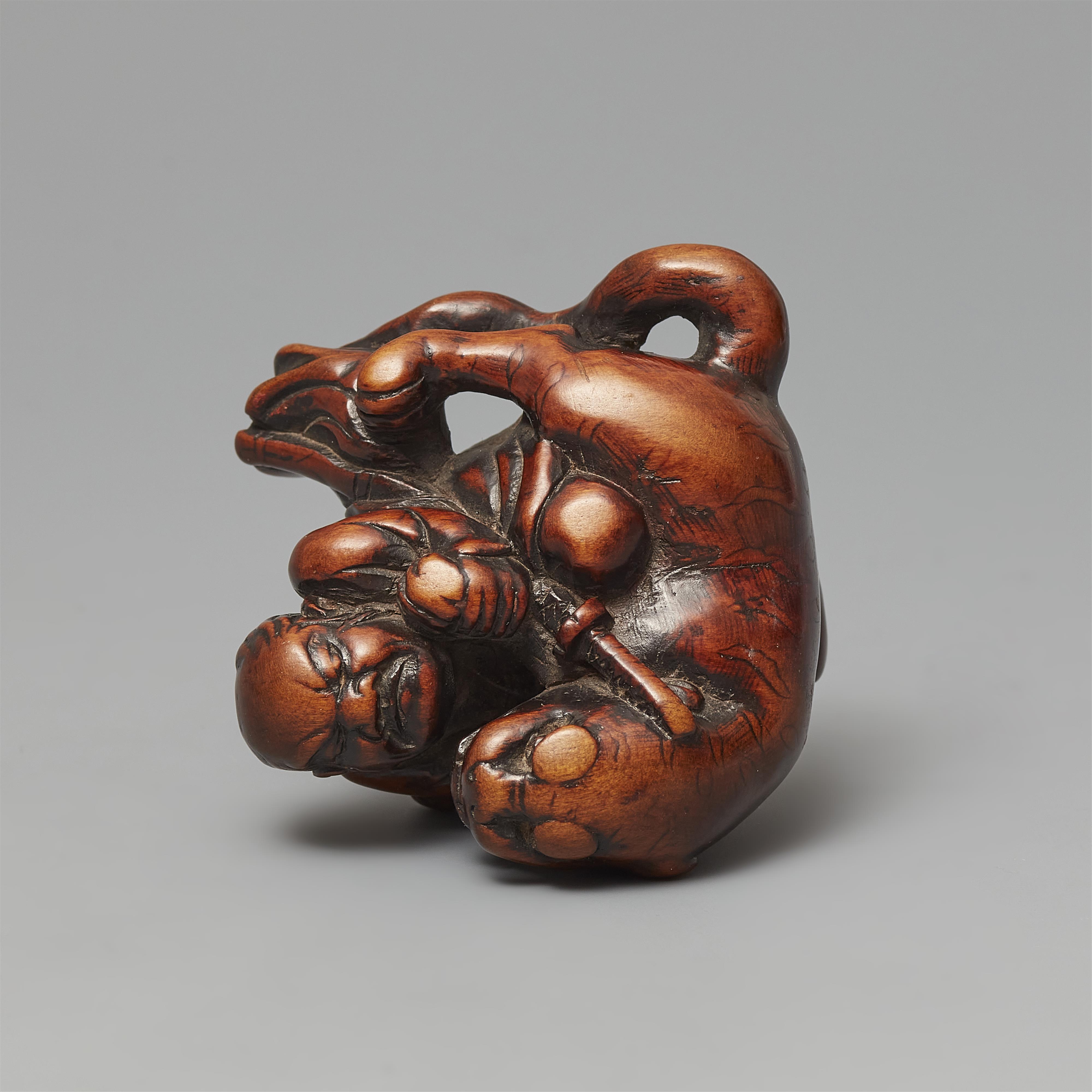 A powerful boxwood netsuke of Busho and a tiger. 18/early 19th century - image-2