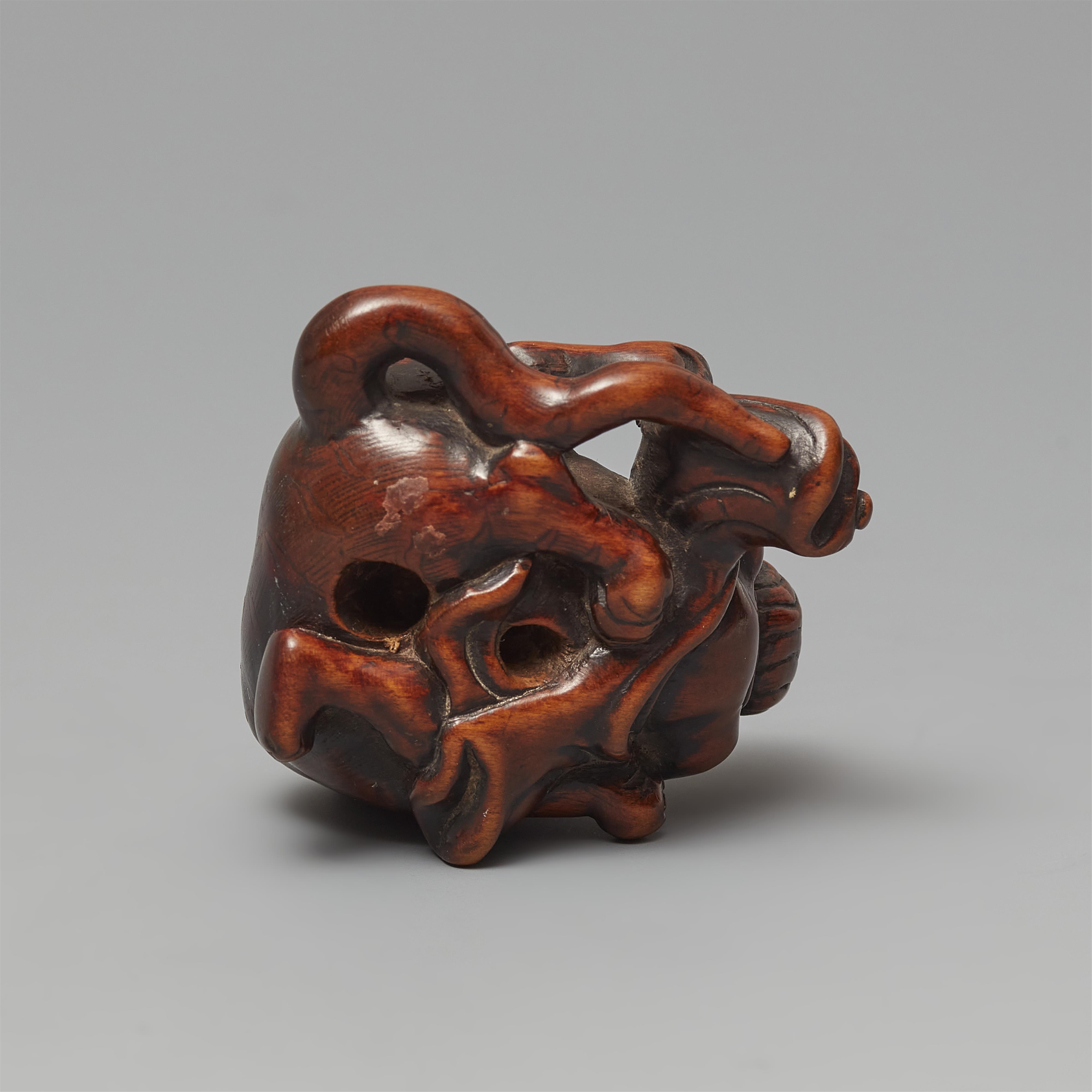 A powerful boxwood netsuke of Busho and a tiger. 18/early 19th century - image-4