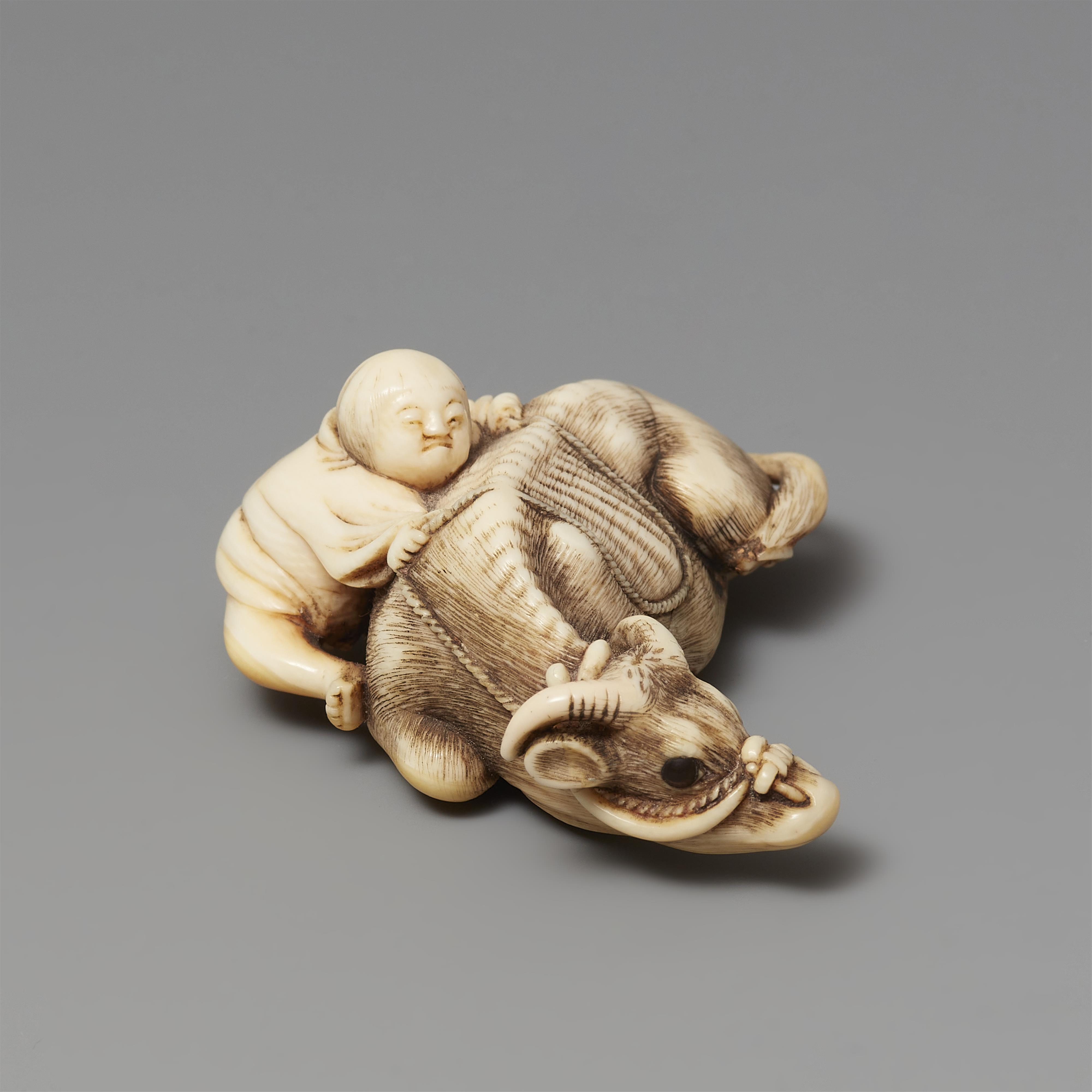 A Kyoto netsuke of a reclining ox and a herd boy. Late 18th century - image-4