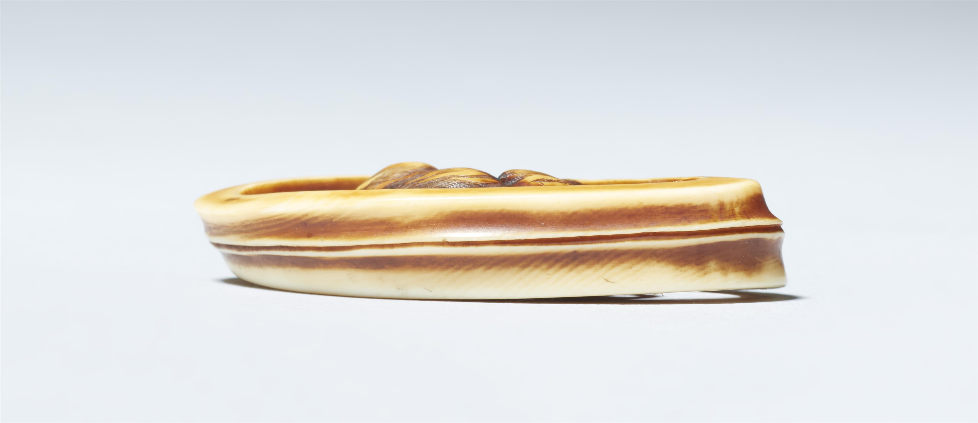 An Osaka partly stained ivory netsuke of tiger by Anraku. Around 1860 - image-8