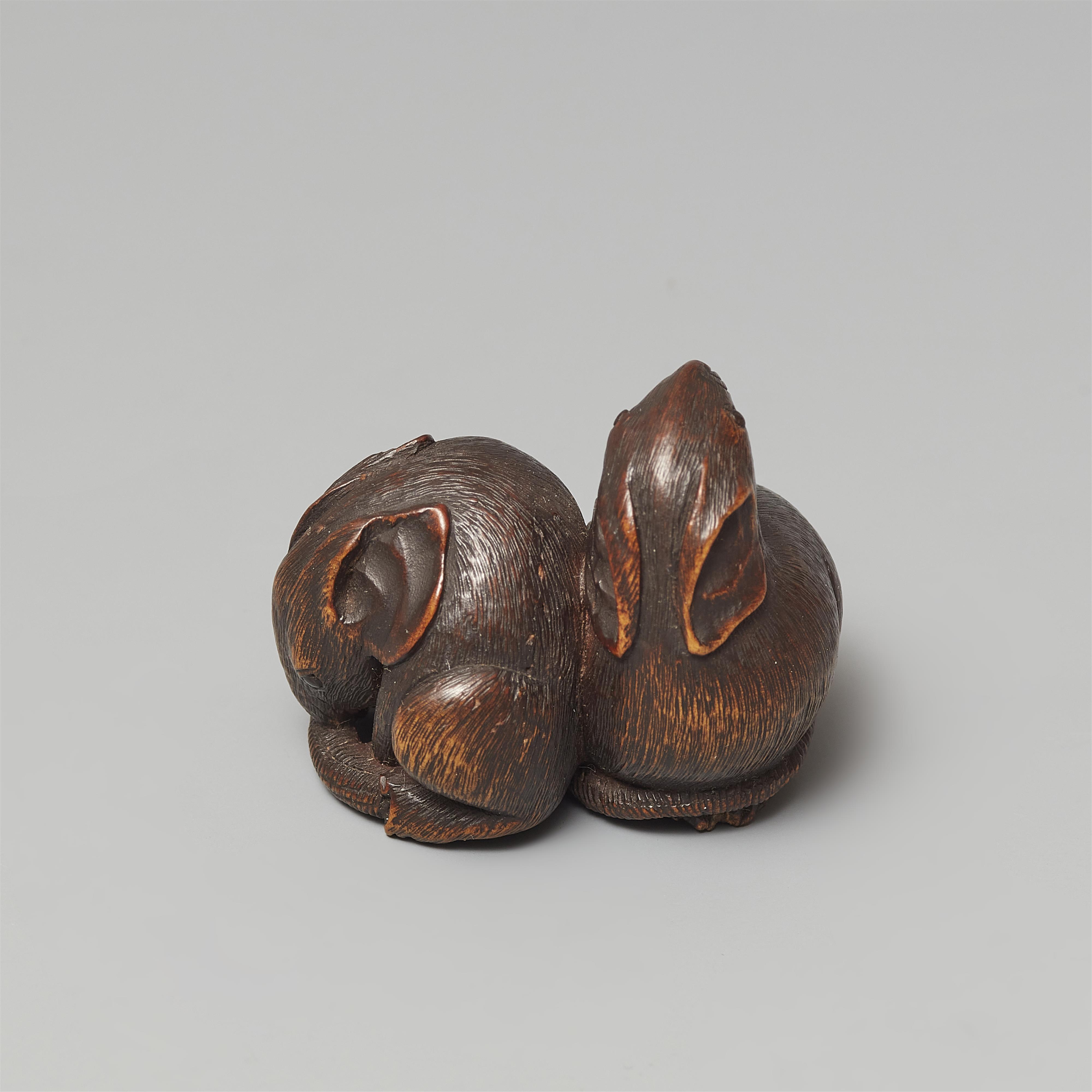 A wood netsuke of two rats by Shoto. First half 19th century - image-2