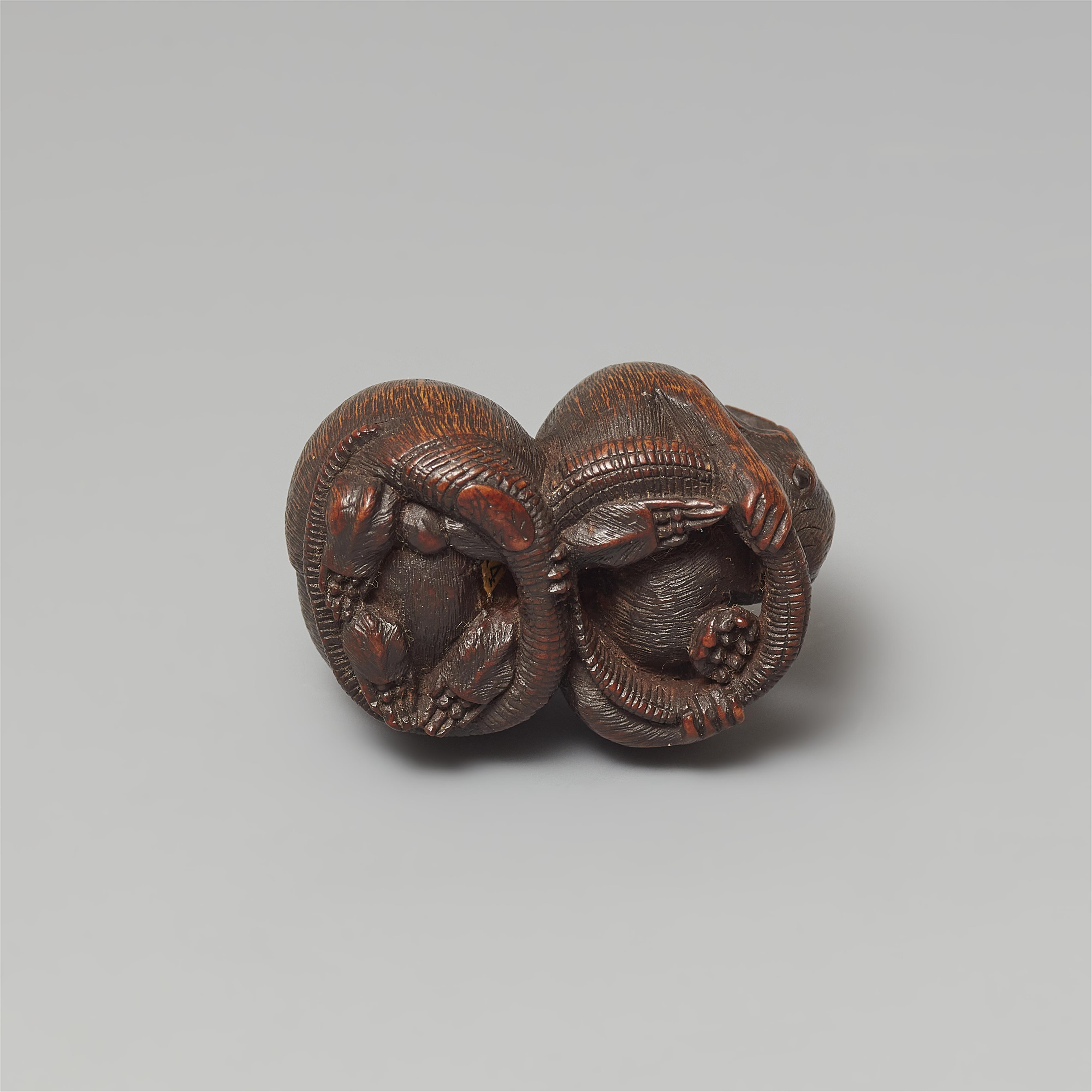 A wood netsuke of two rats by Shoto. First half 19th century - image-6