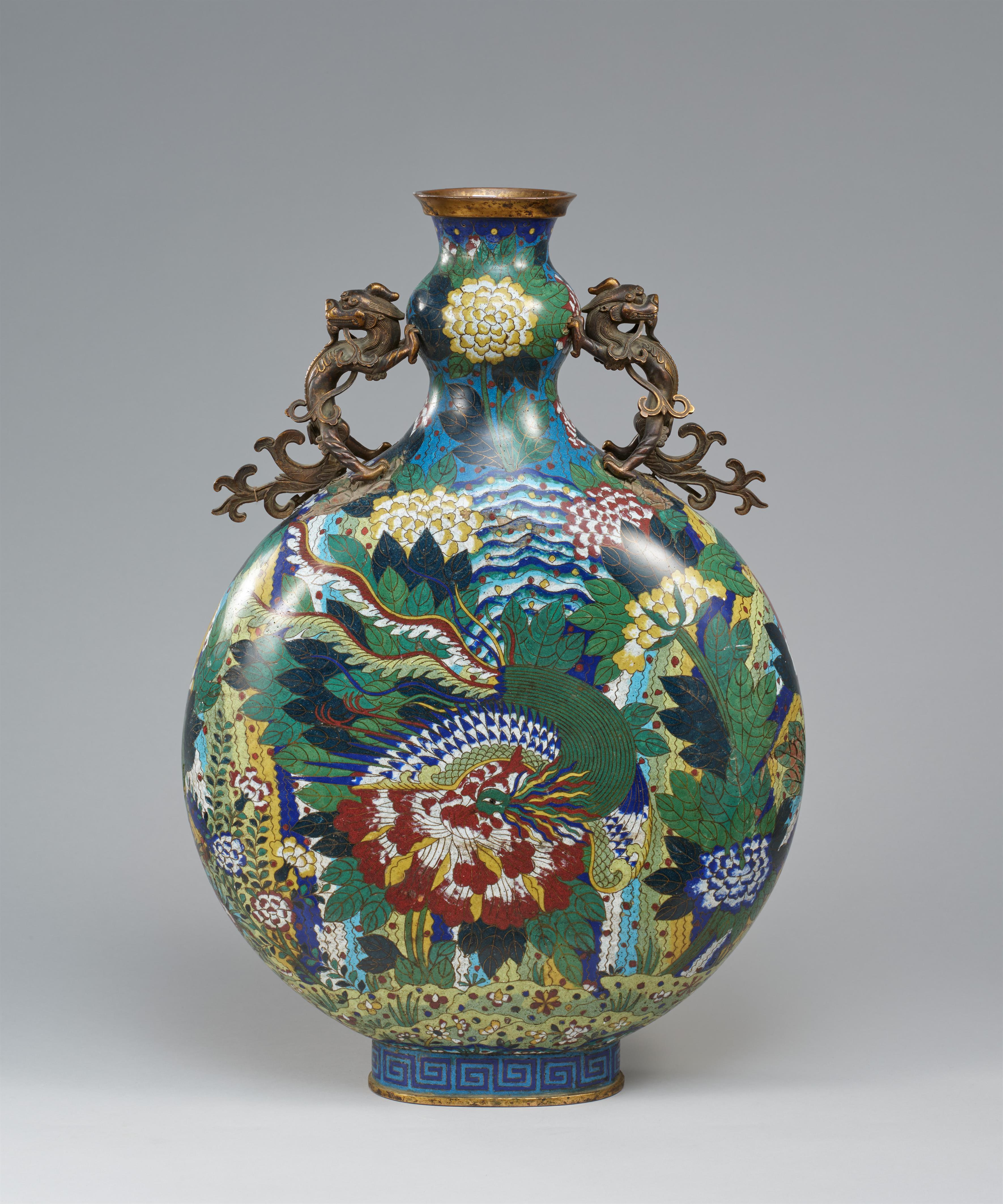 A very large cloisonné enamel moon flask. 19th century - image-2