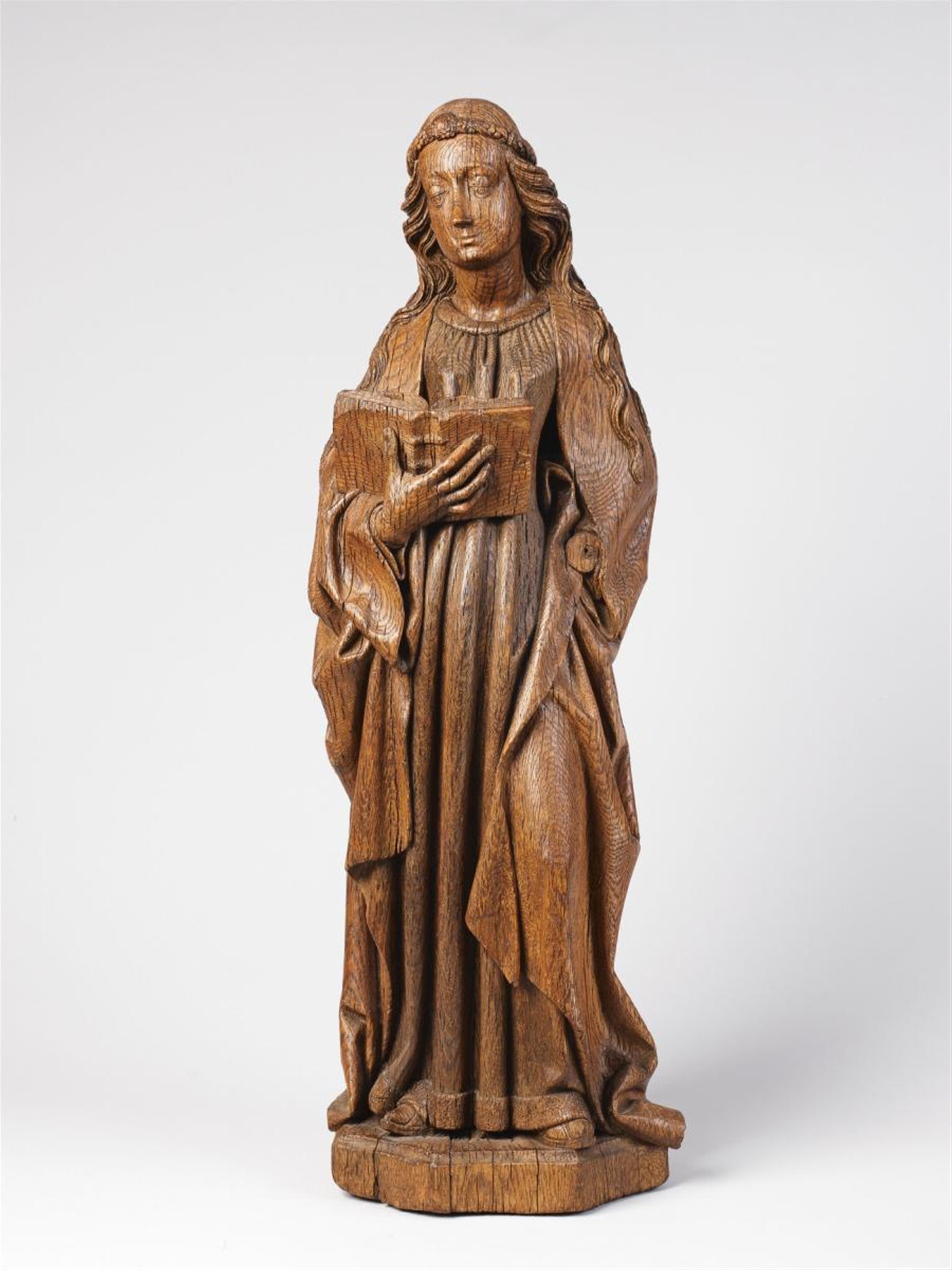 A high-relief oakwood figure of THE VIRGIN OF THE ANNUNCIATION (?) - image-1