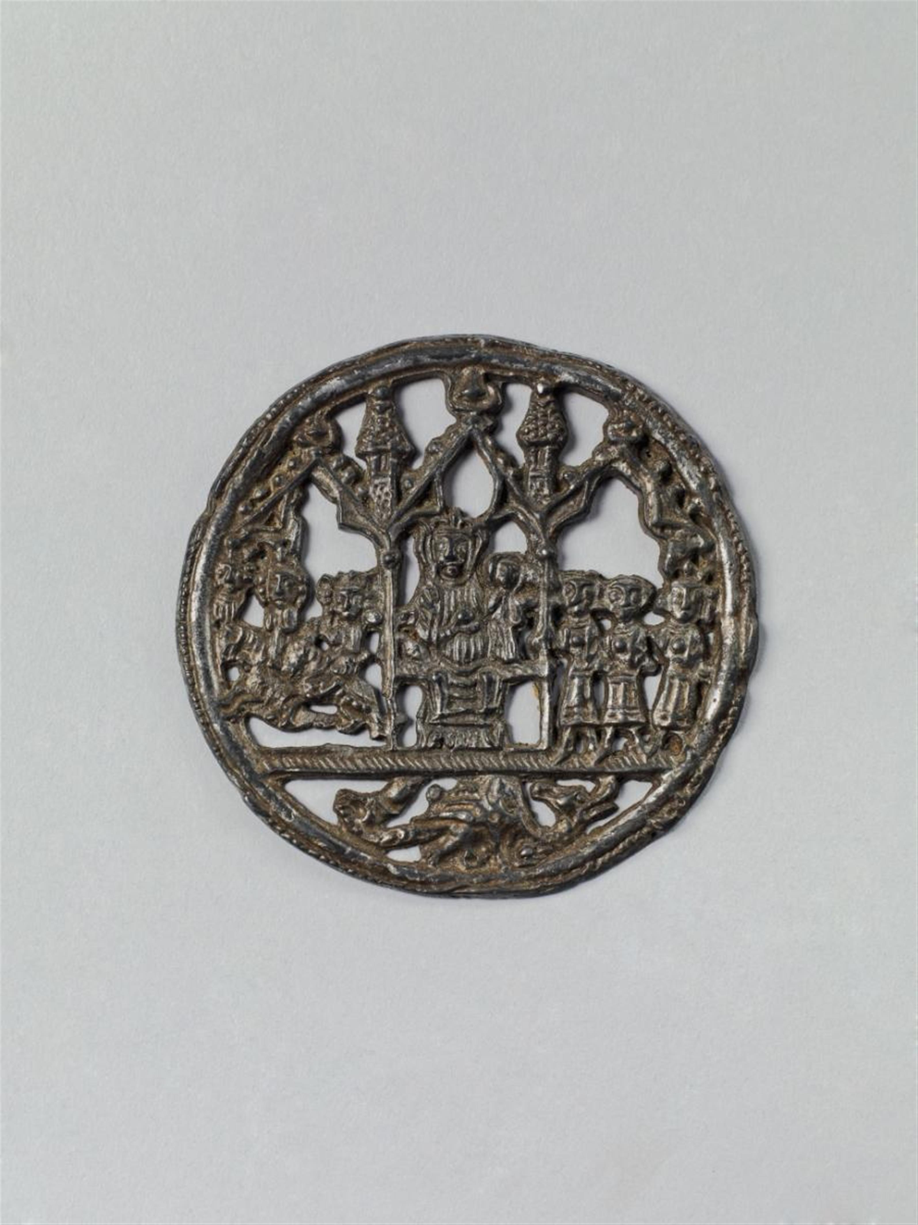 A cast tin PILGRIMS BADGE WITH THE THREE MAGI - image-1