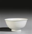 An anhua decorated white dragon bowl. Kangxi period (1662-1722) - image-1