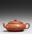 A globular Yixing teapot and cover. 19th/20th century - image-1