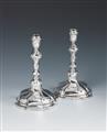 Two Rococo silver candlesticks from Potsdam and Magdeburg. Potsdam candlestick with marks of Christian Friedrich Müller, the Magdeburg piece probably Master Langenbeck, both ca. 1760 - 70. - image-2