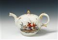 A Höchst teapot and cover with finely painted military scenes. - image-1