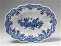 A faience washbasin with blue chinoiserie and lambrequin decor - image-2