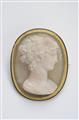 A 14k gold Neoclassical cameo brooch - image-1