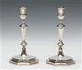 A pair of miniature silver candelabra. Unidentified maker's mark "DM", 18th/19th C. - image-1