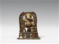 Jain-Altar des Ganesha. Messingfarbene Bronze mit Einlagen aus Silber. Westindien, Gujarat/Rajasthan. Datiert 1458 - image-2