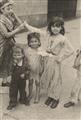 Helen Levitt - Untitled (Playing children, New York) - image-4