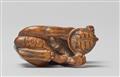 A large boxwood netsuke of a hungry wolf. Early 19th century - image-5