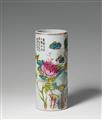 A polychrome-decorated vase and a famille rose hat stand. 20th century - image-2