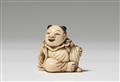 Two ivory netsuke of a seated karako. 19th century - image-2