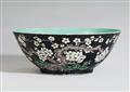 A large famille noire bowl. 19th century - image-1