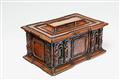 An early Baroque walnut veneer box - image-1