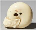 An ivory netsuke of a snail. Early 20th century - image-3