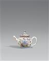 A Chinese Imari teapot and cover. 18th century - image-1