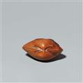 A boxwood netsuke of Ama on a shell. Late 19th century - image-3