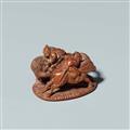 A boxwood netsuke of two samurai. Late 19th century - image-1